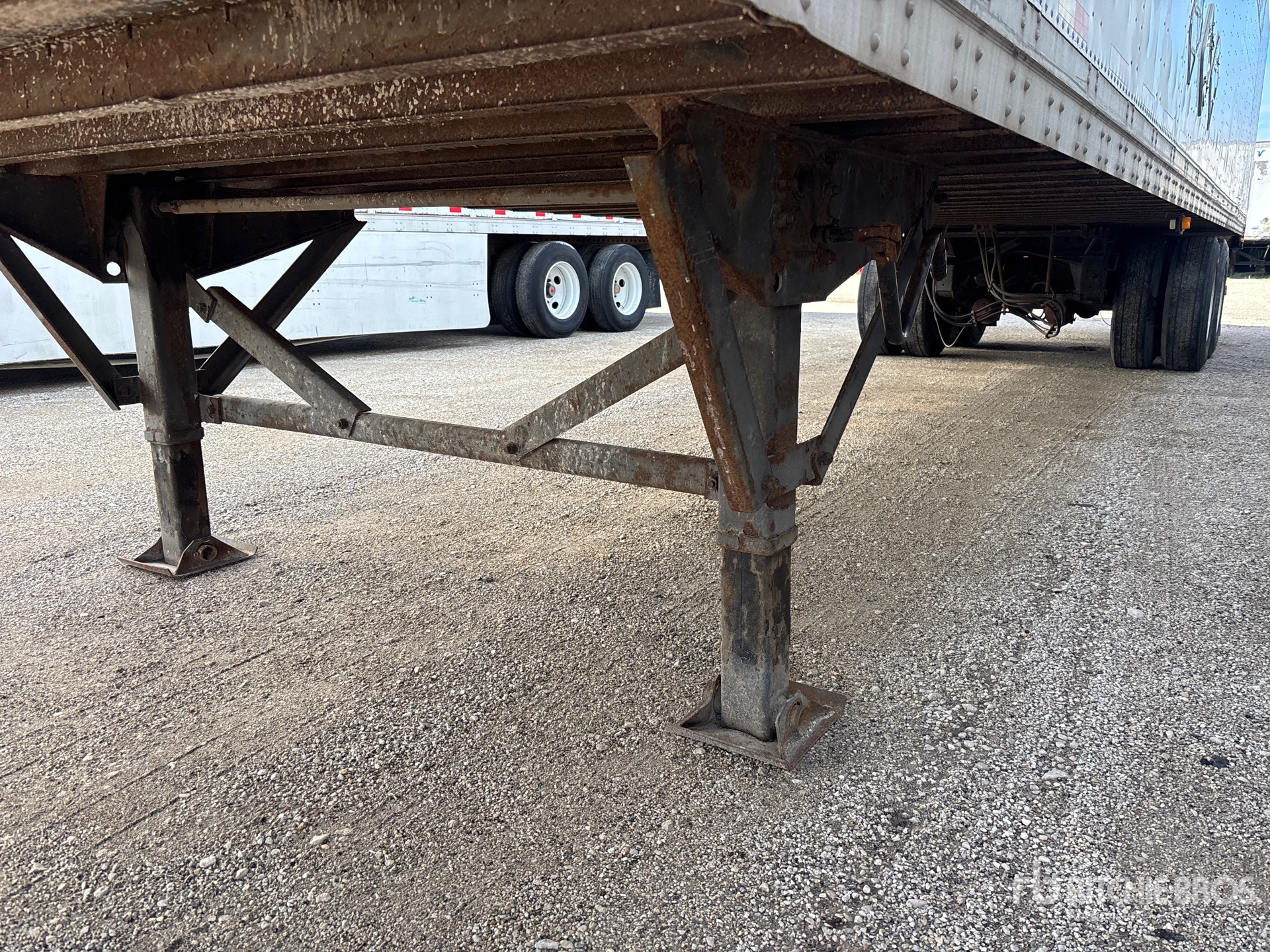 2007 Strick 48 FT X 102 IN T/A
