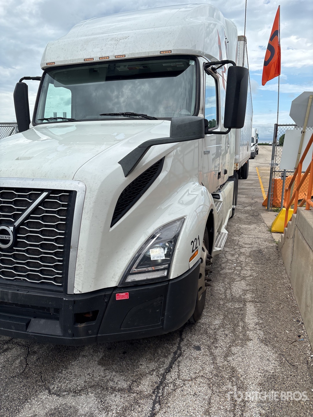 2020 Volvo VNL760