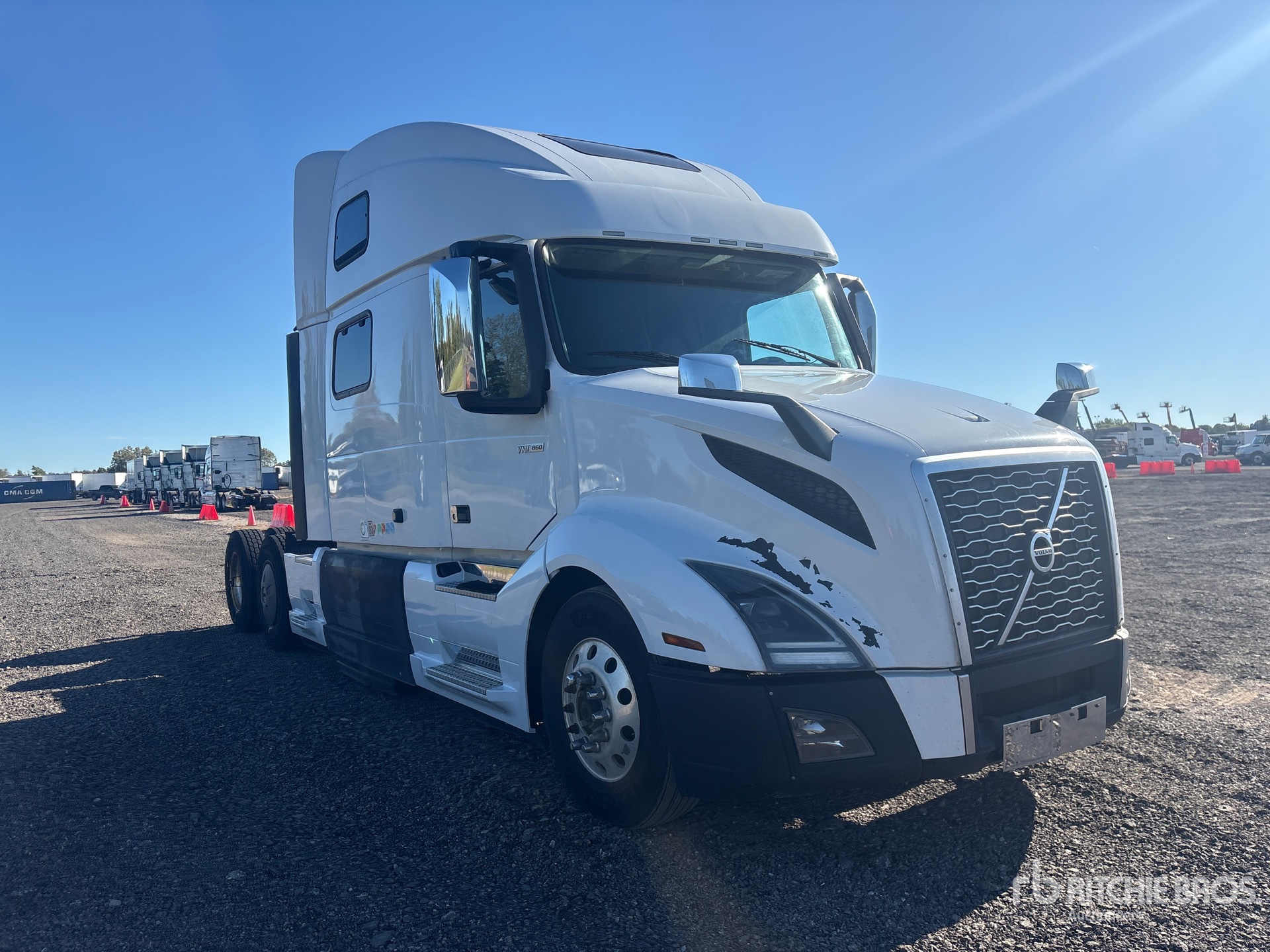 2023 Volvo VNL860