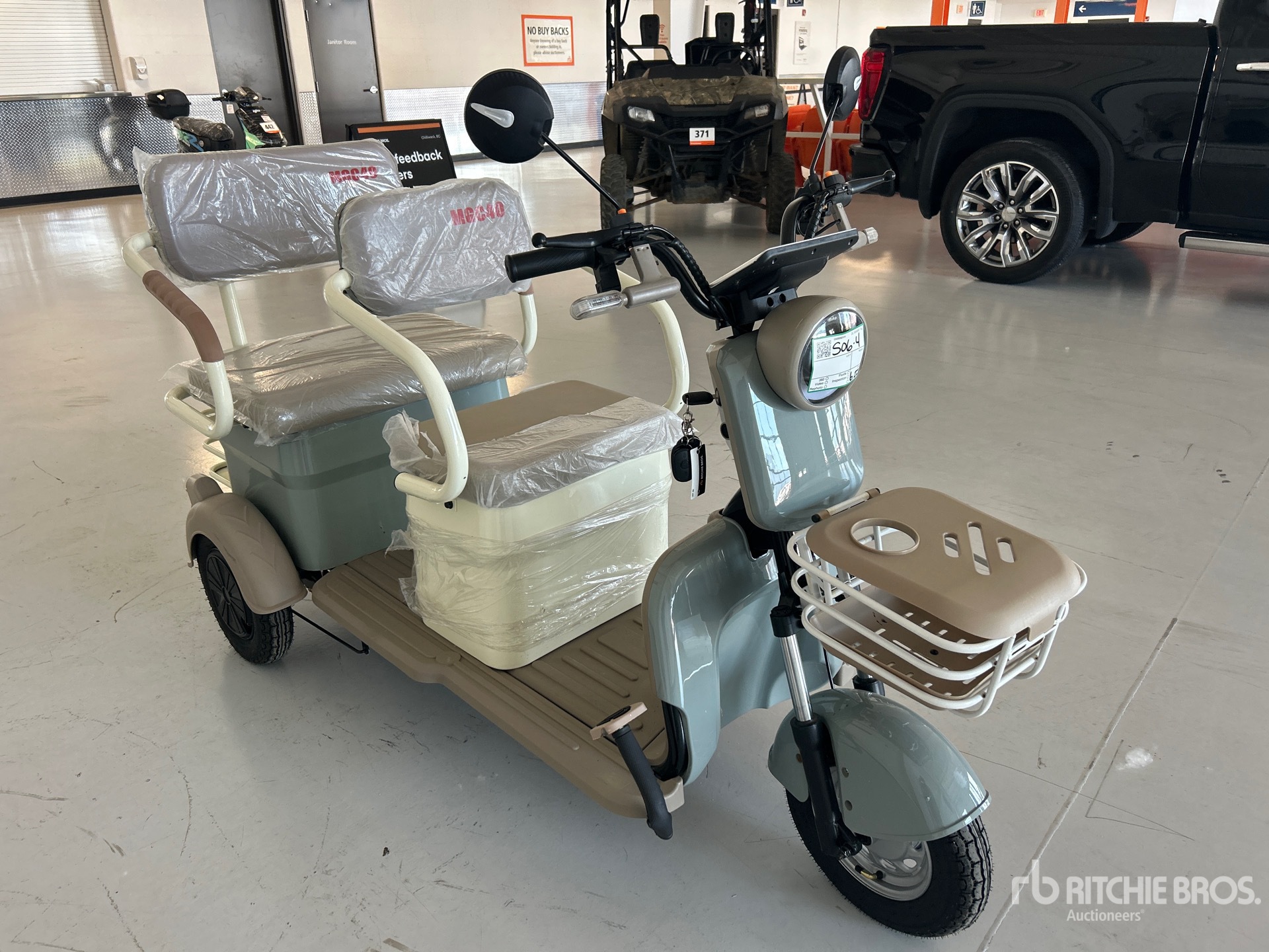 General Appearance with Picture, Right Front Corner
