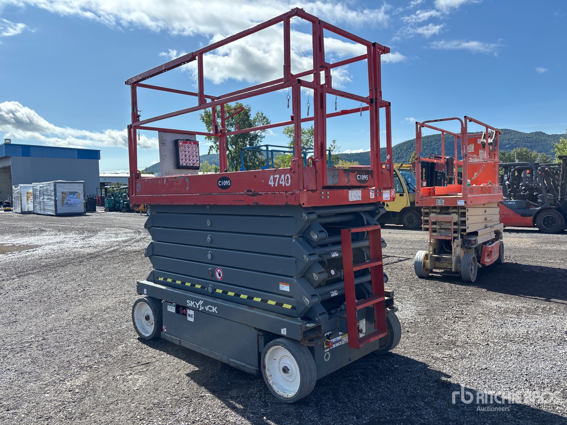 2017 Skyjack SJIII4740