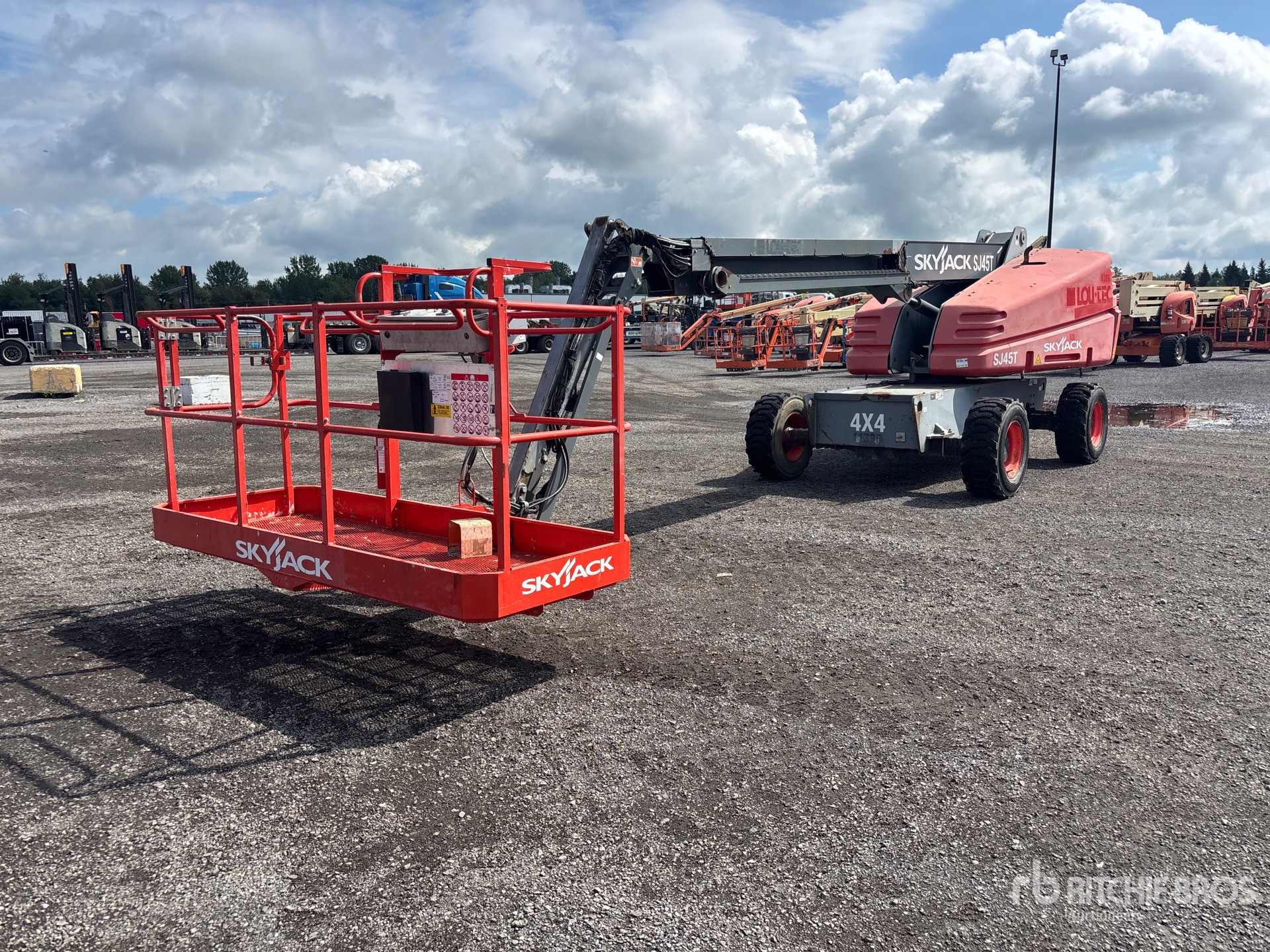 Photo of 2018 Skyjack SJ45T