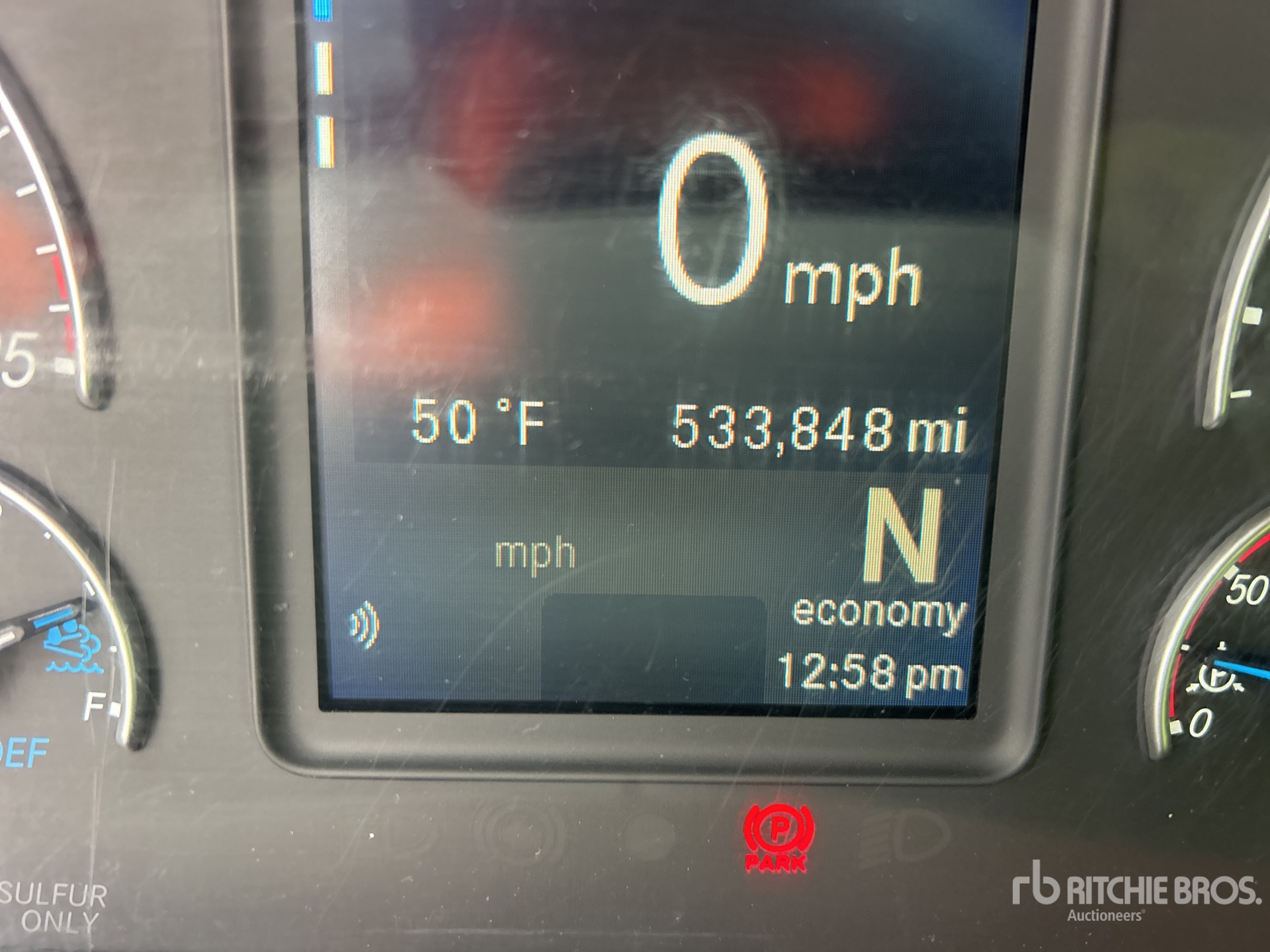 2022 Freightliner CASCADIA 126