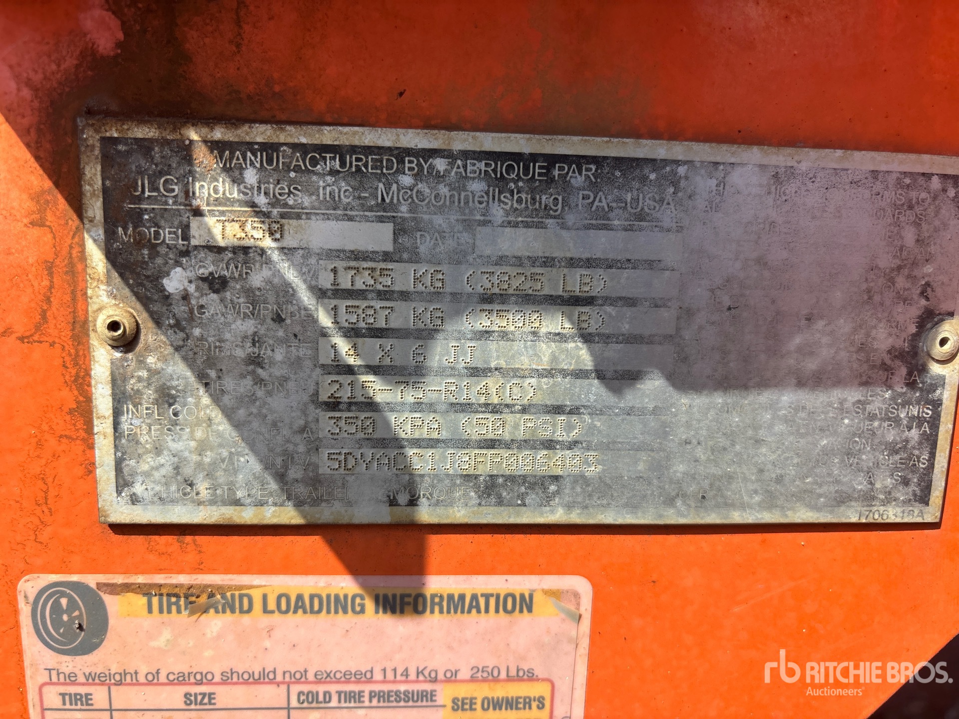 2015 JLG T-350