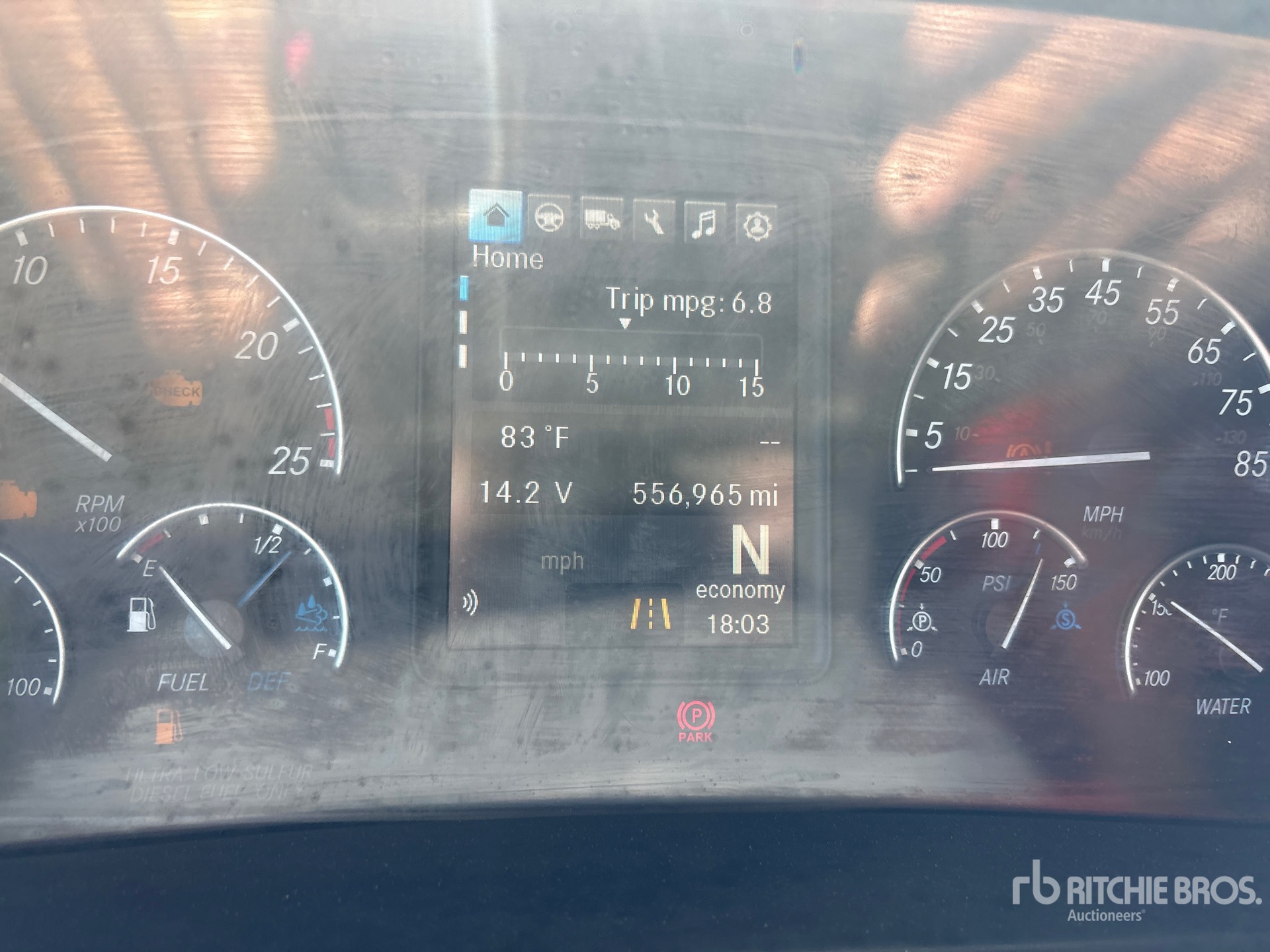 2021 Freightliner CASCADIA 126
