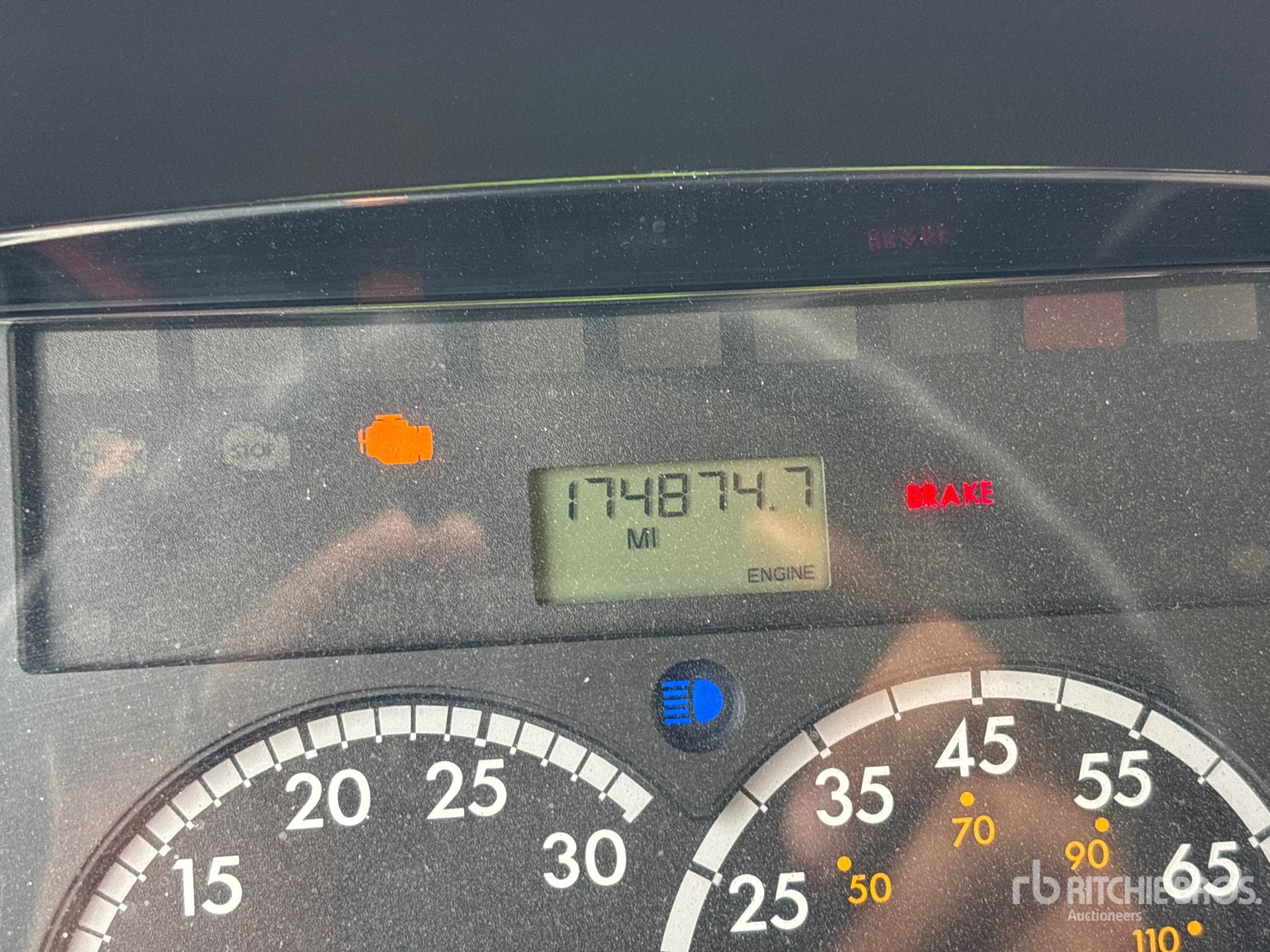 2015 Freightliner M2 106