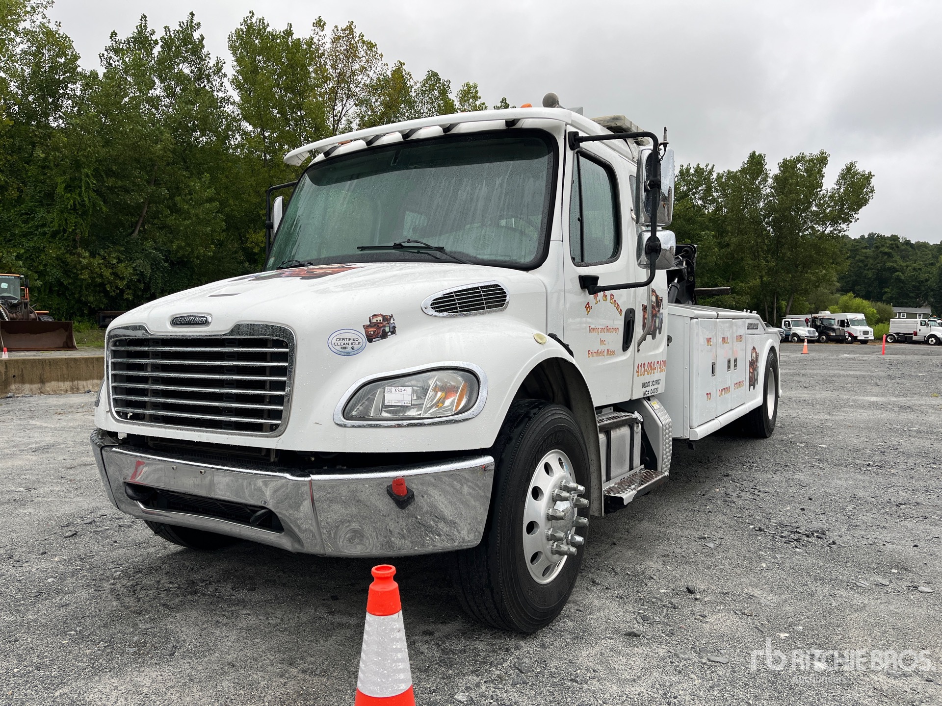 2015 Freightliner M2 106