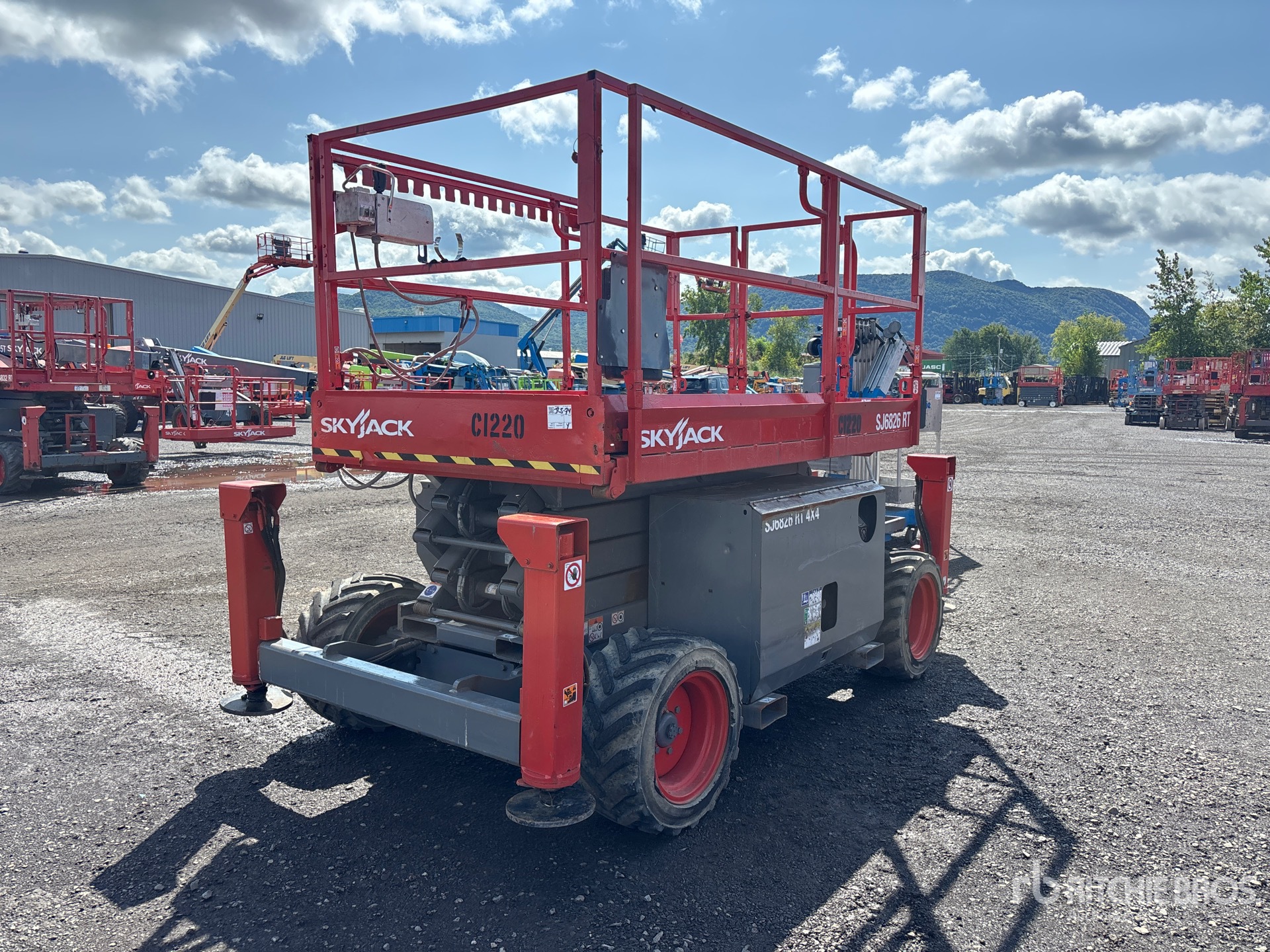 Photo of 2018 Skyjack SJ6826 RT