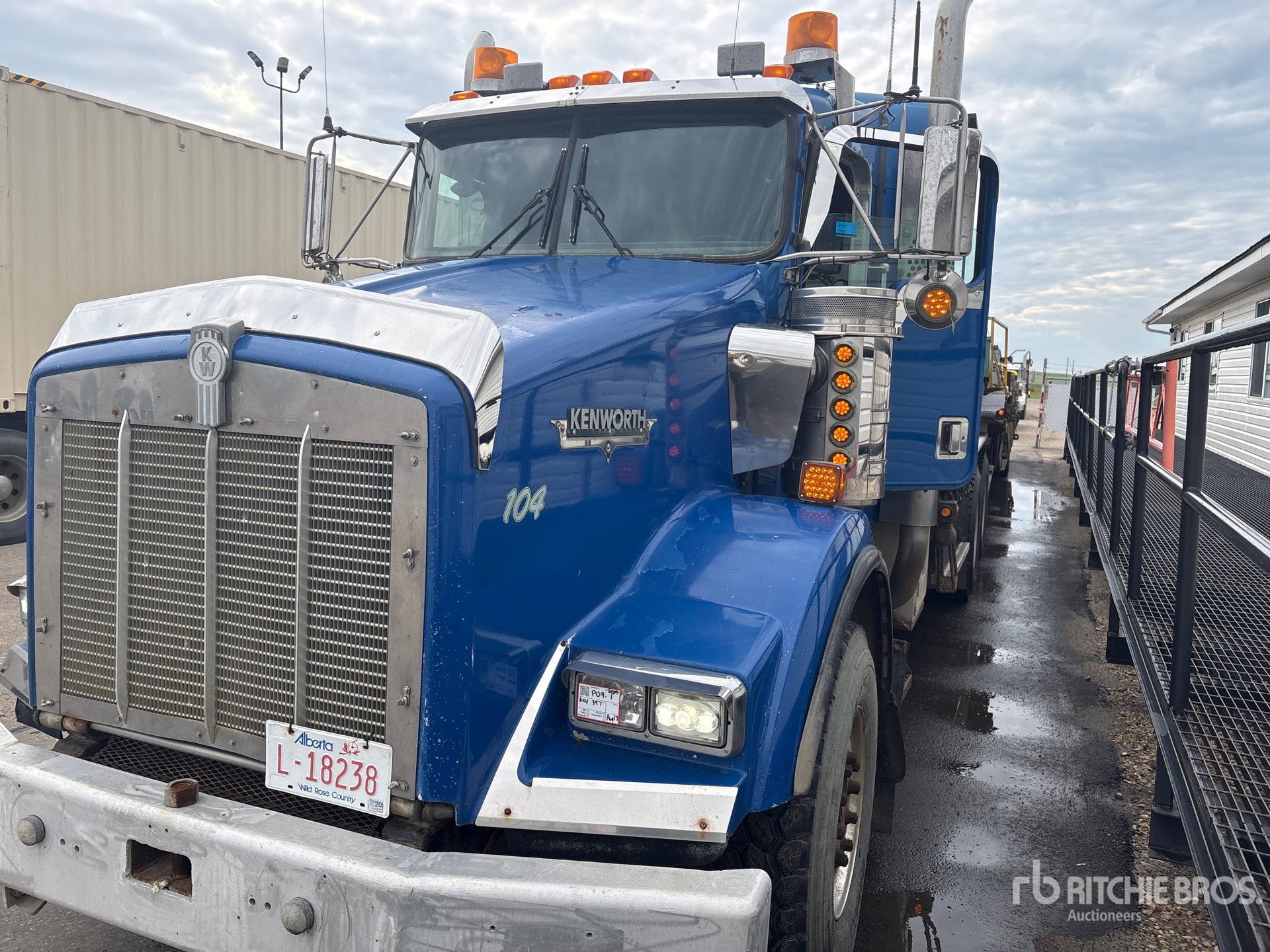 2000 Kenworth 6X4 SLEEPER