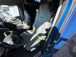 Cab with Seats/armrests