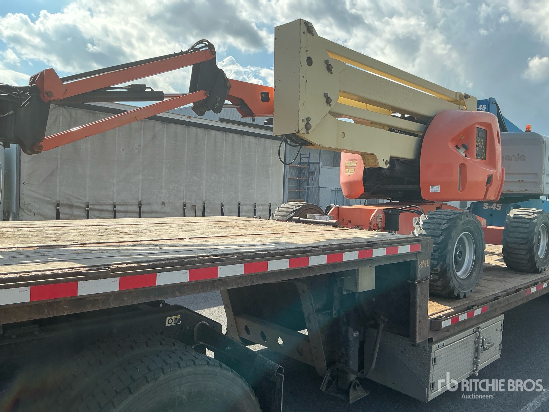 2014 JLG 450AJ