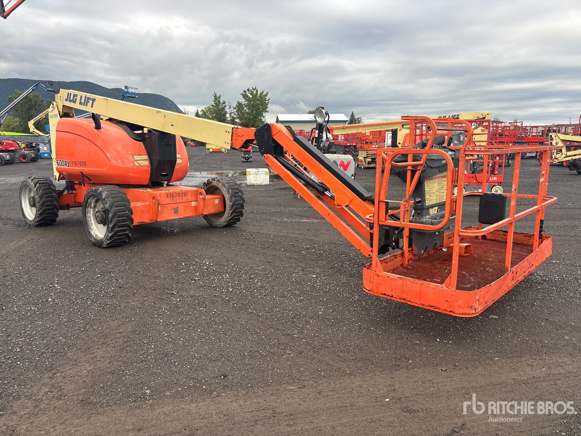 2015 JLG 600AJ