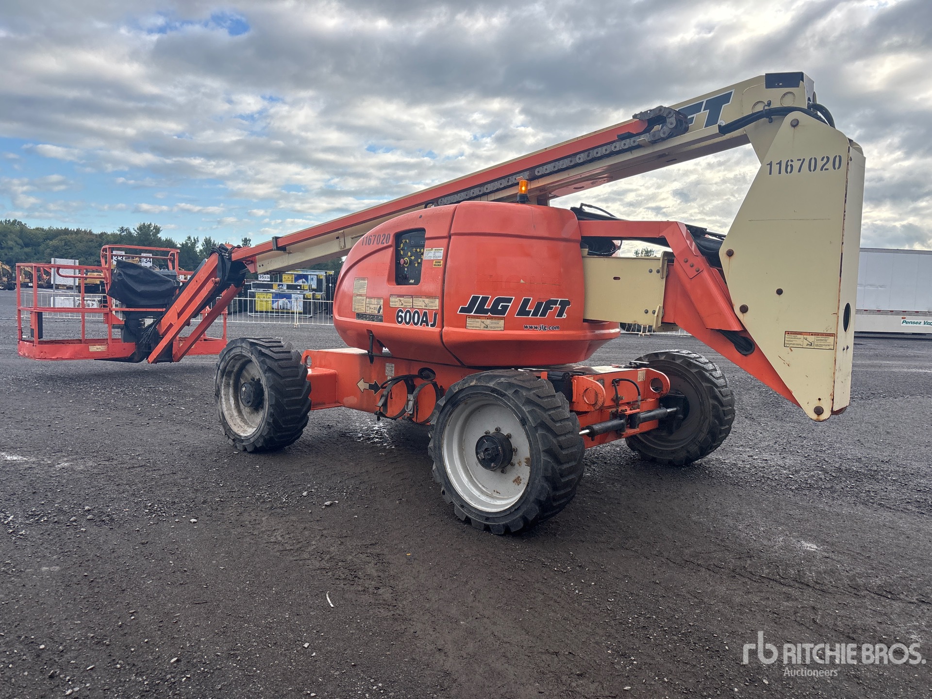 2015 JLG 600AJ