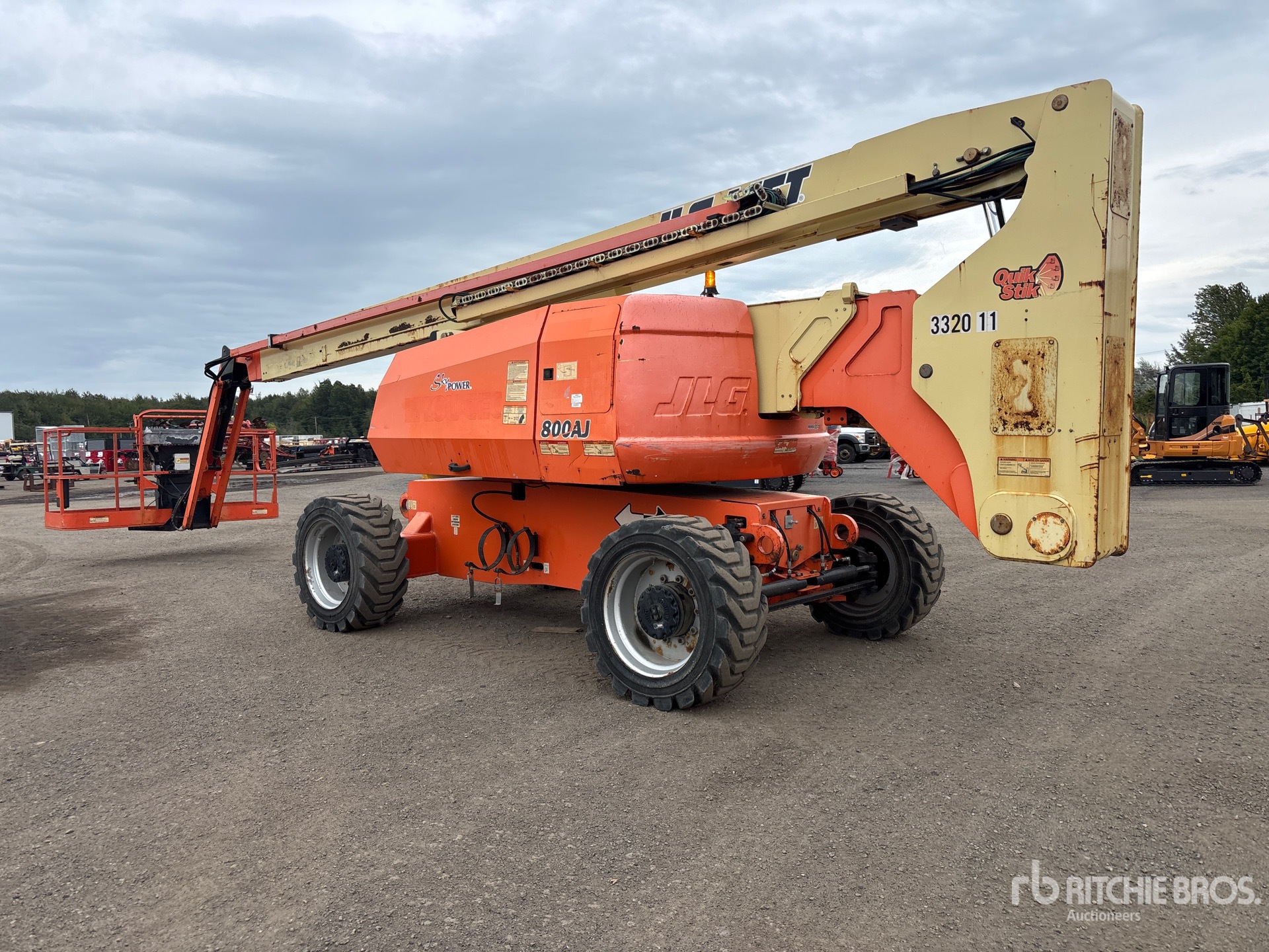 2014 JLG 800 AJ