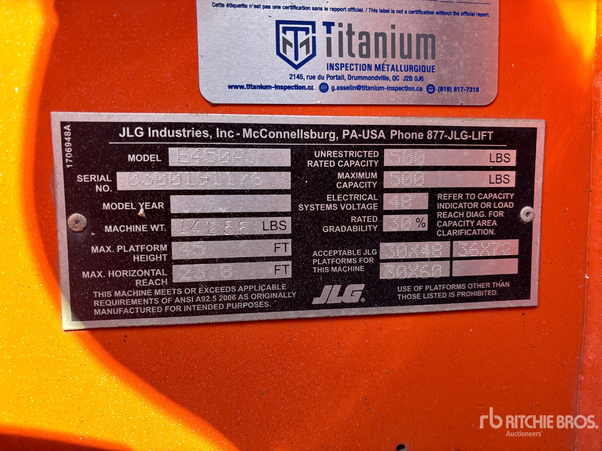 2014 JLG E450AJ