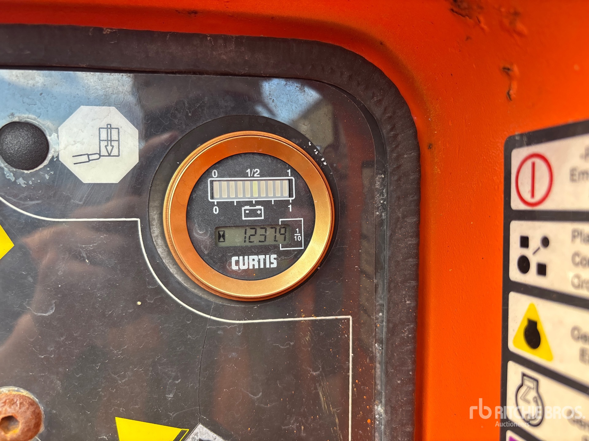 2016 JLG E600JP