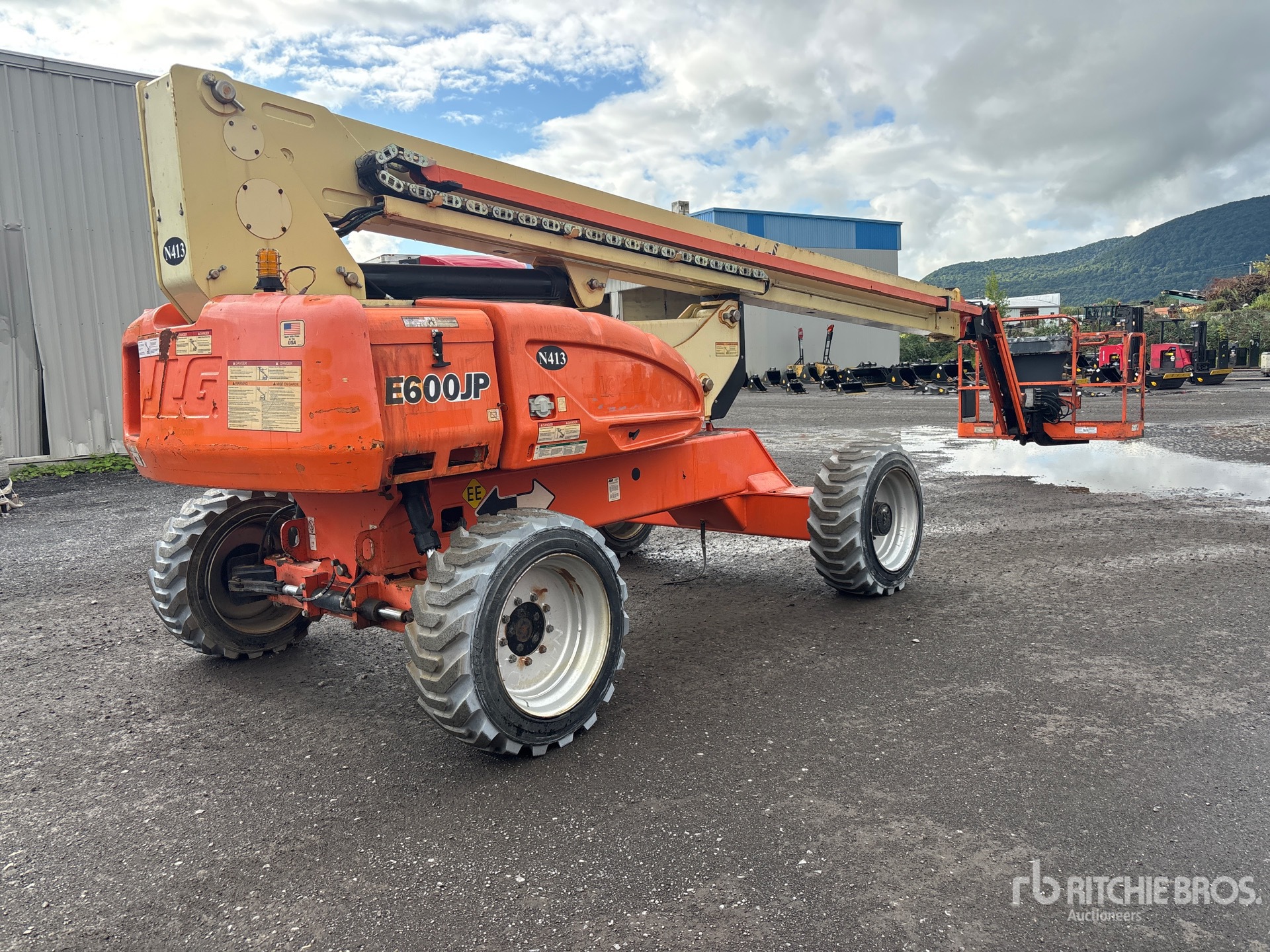 2016 JLG E600JP