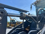 Hydraulics with Bucket Tilt Cylinders