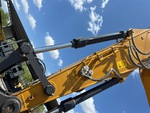 Hydraulics with Bucket Cylinder