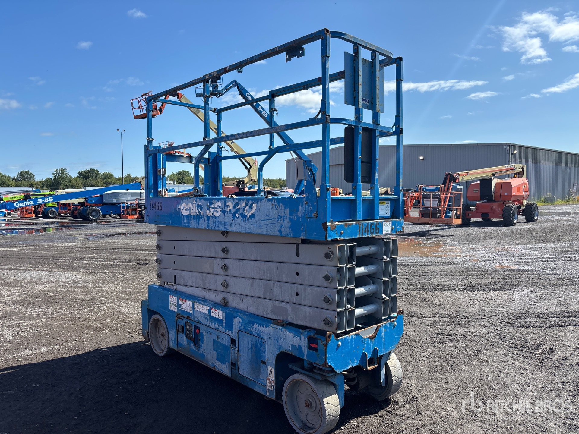 2018 Genie GS3232