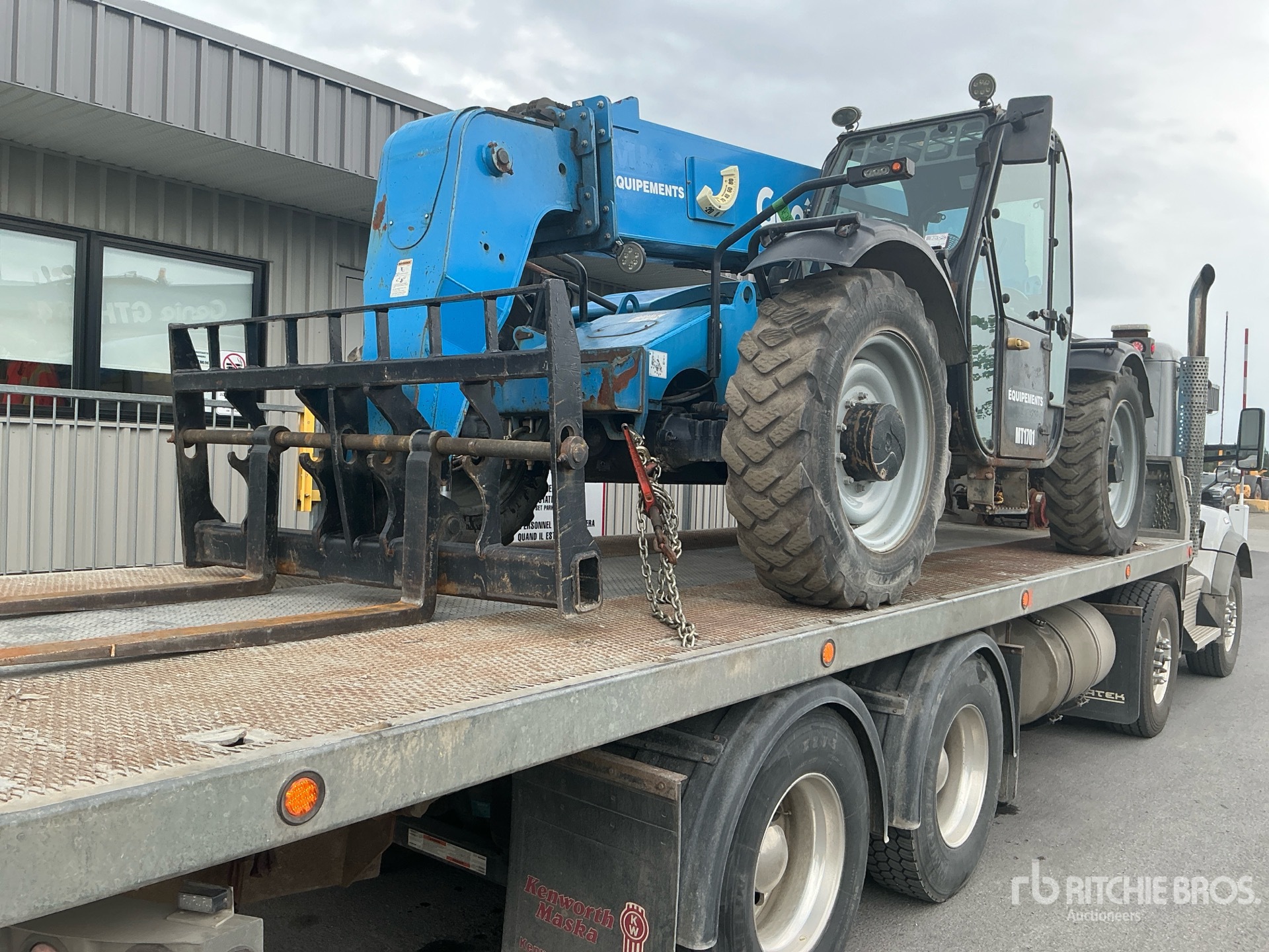 2017 Genie GTH-844