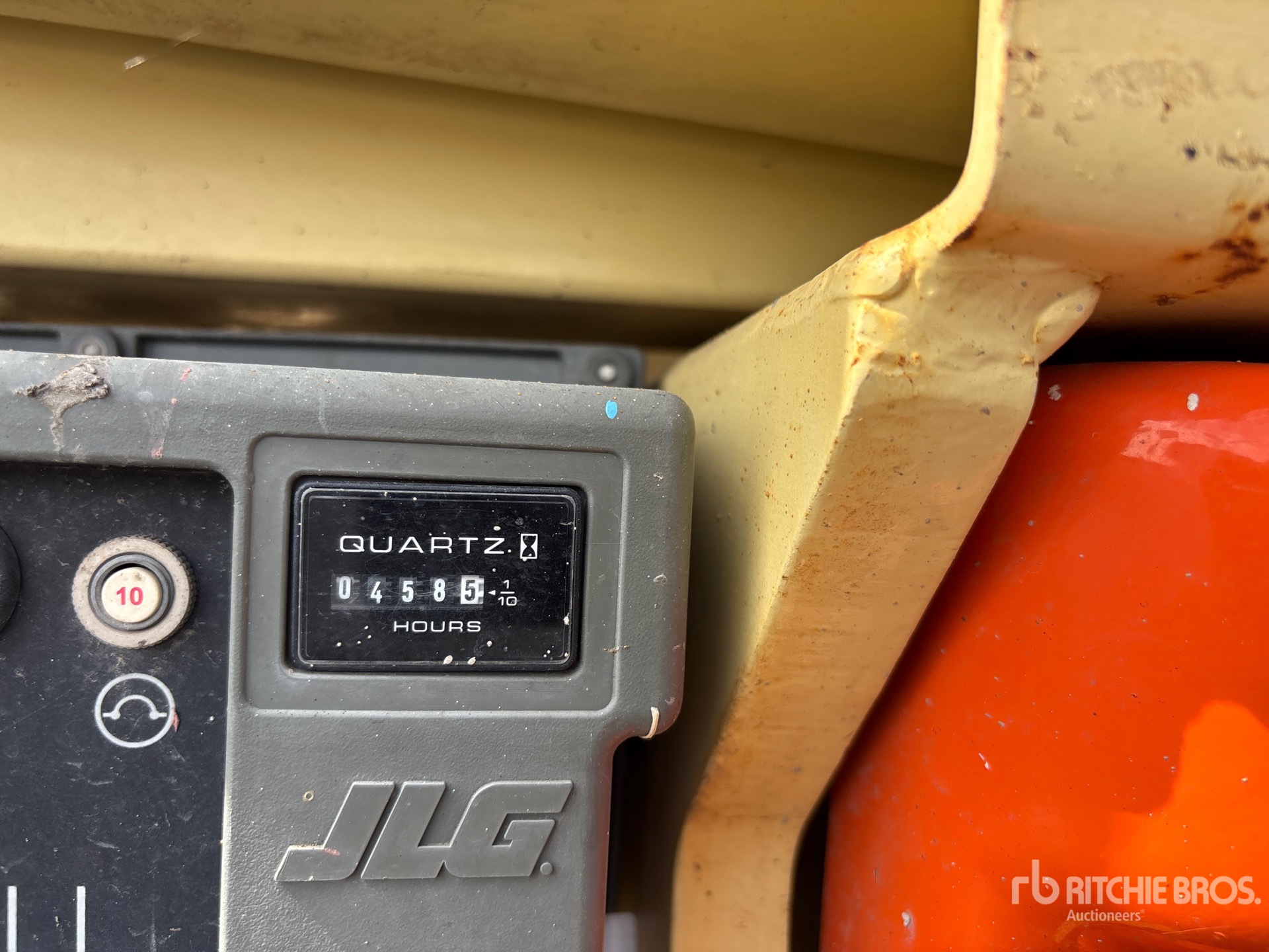 2015 JLG 1930 ES