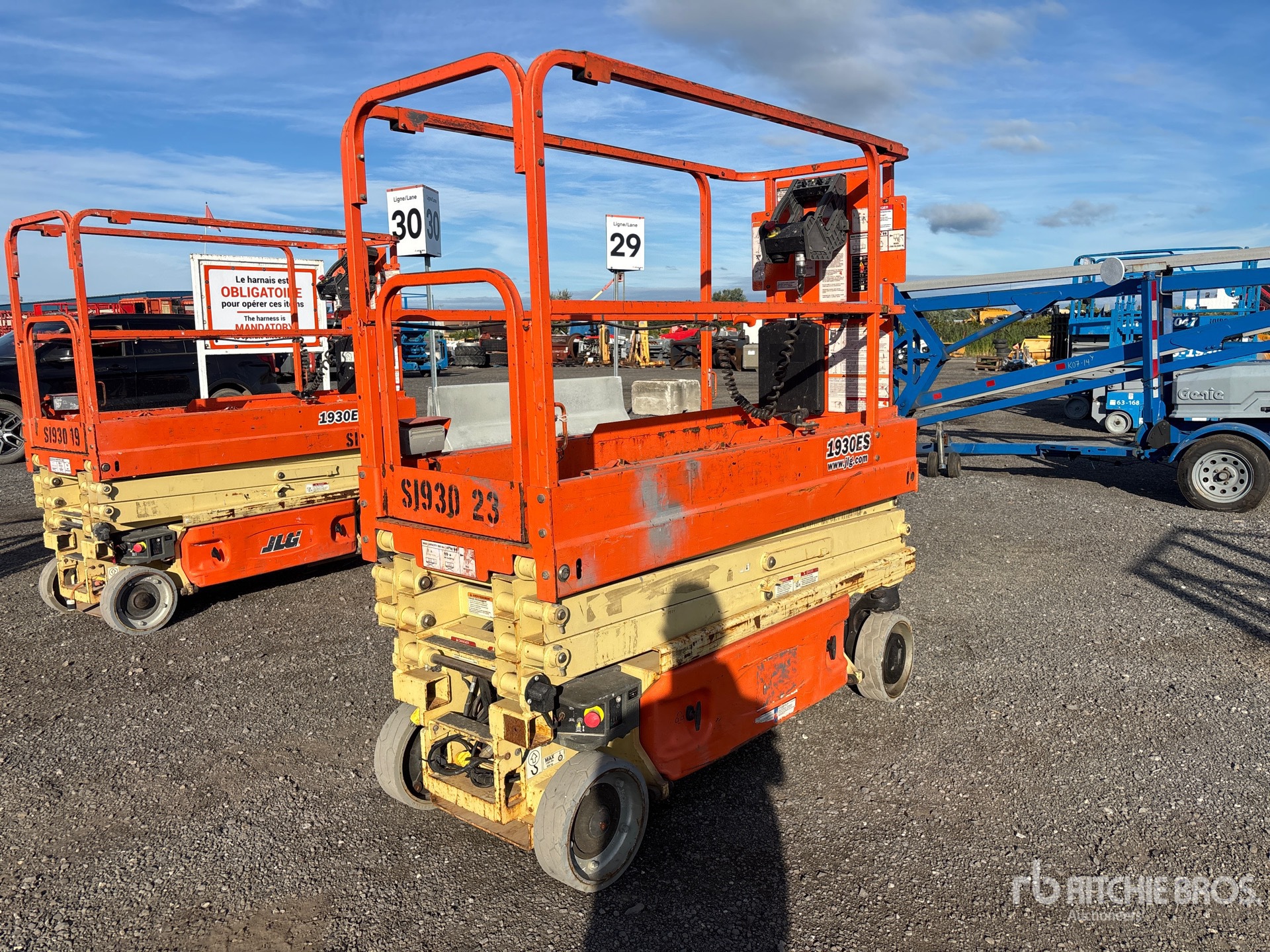 2015 JLG 1930ES