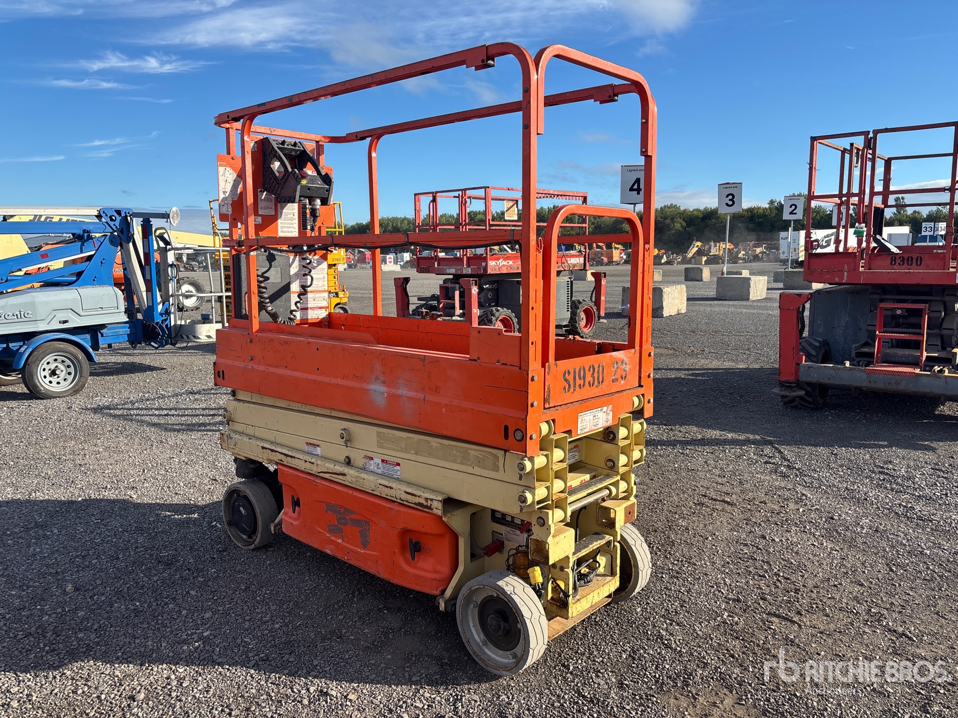 2015 JLG 1930ES