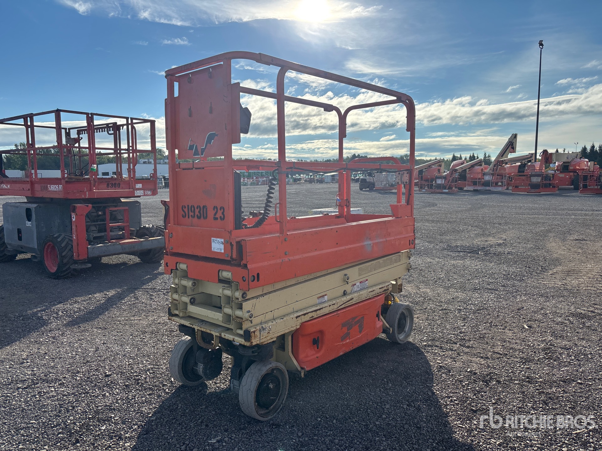 Photo of 2015 JLG 1930ES