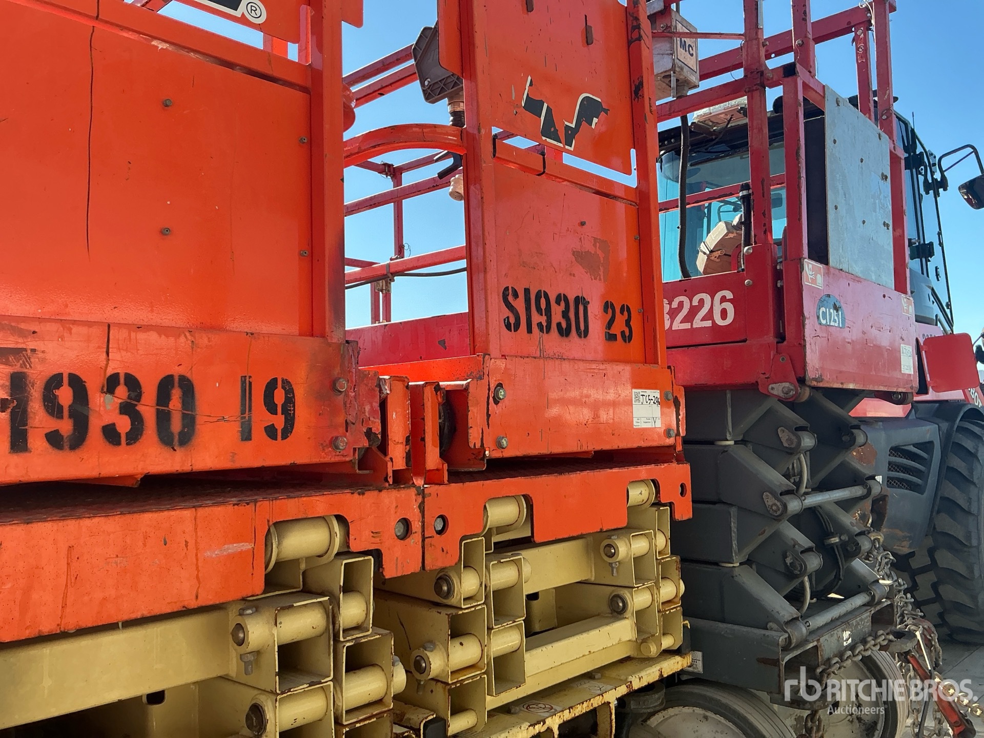 2015 JLG 1930ES