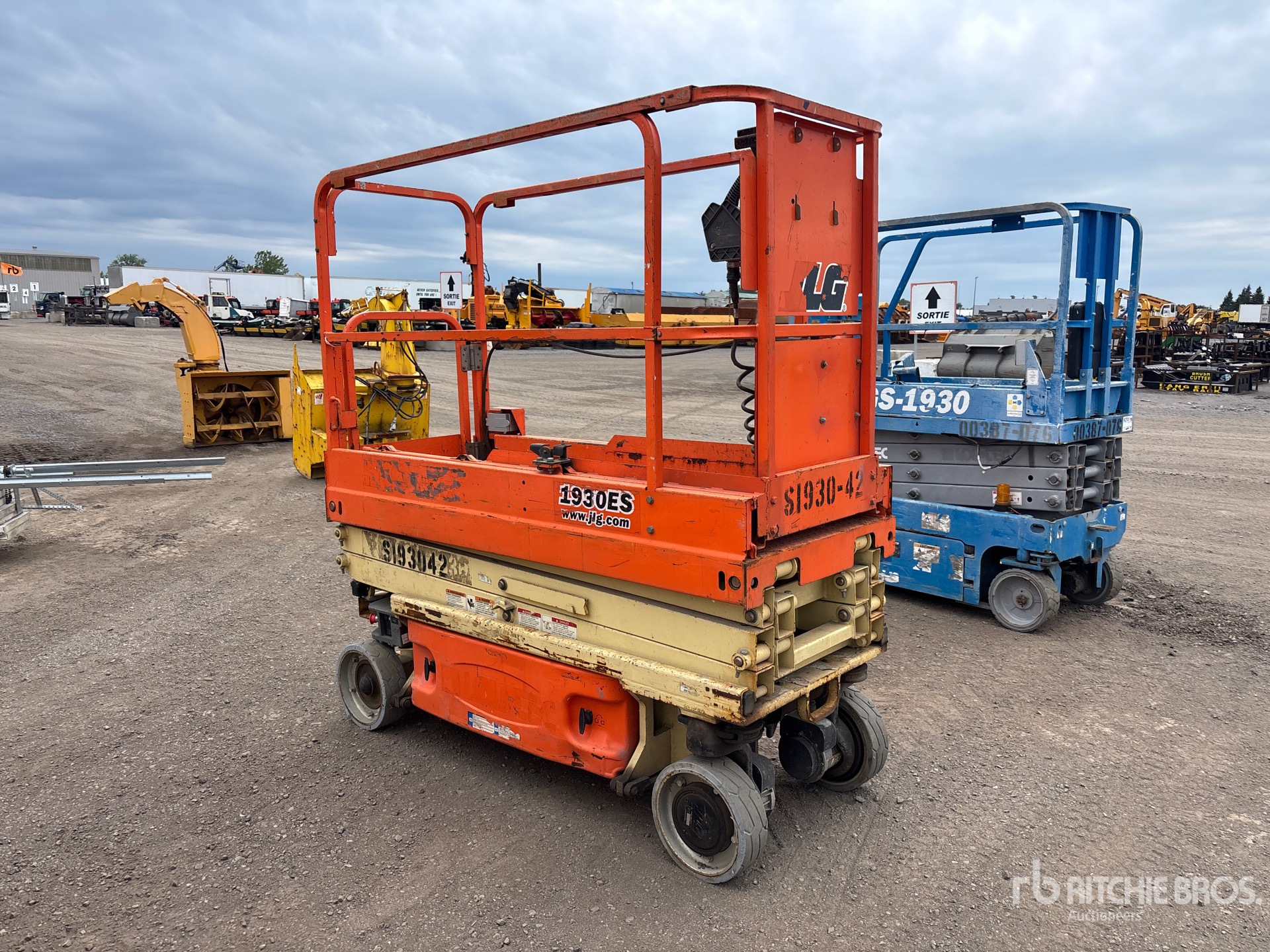 2015 JLG 1930 ES
