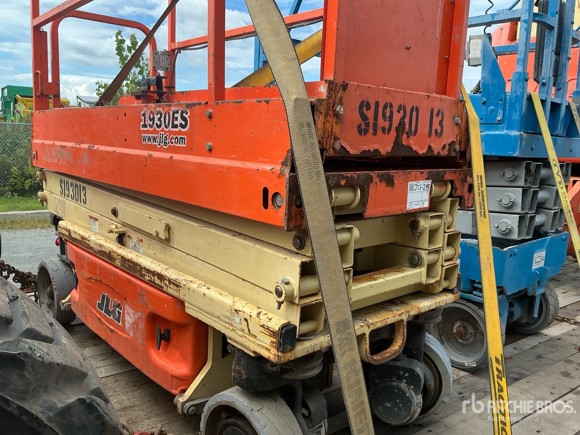 2015 JLG 1930ES