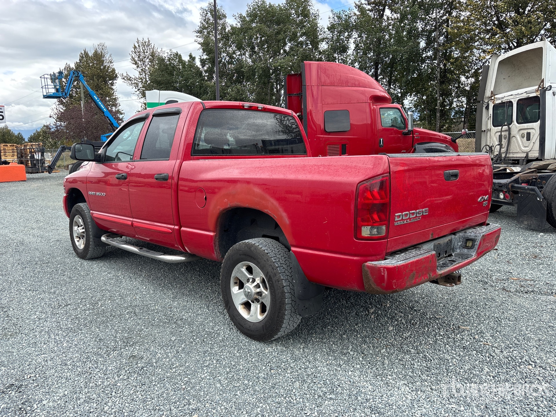 General Appearance with Picture, Left Rear Corner