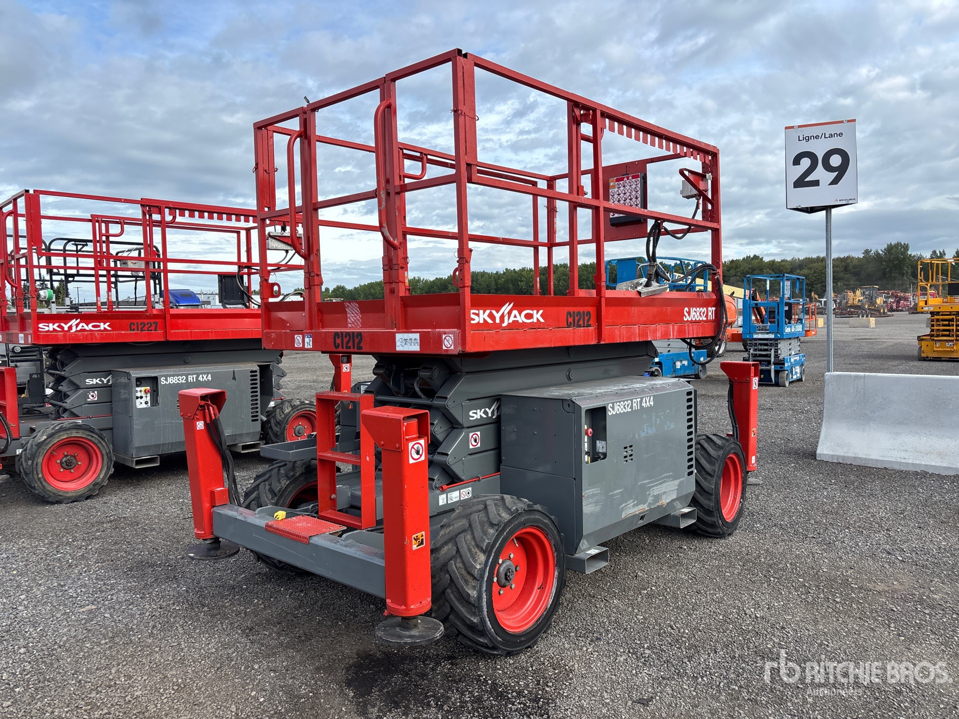 2018 Skyjack SJ6832RT