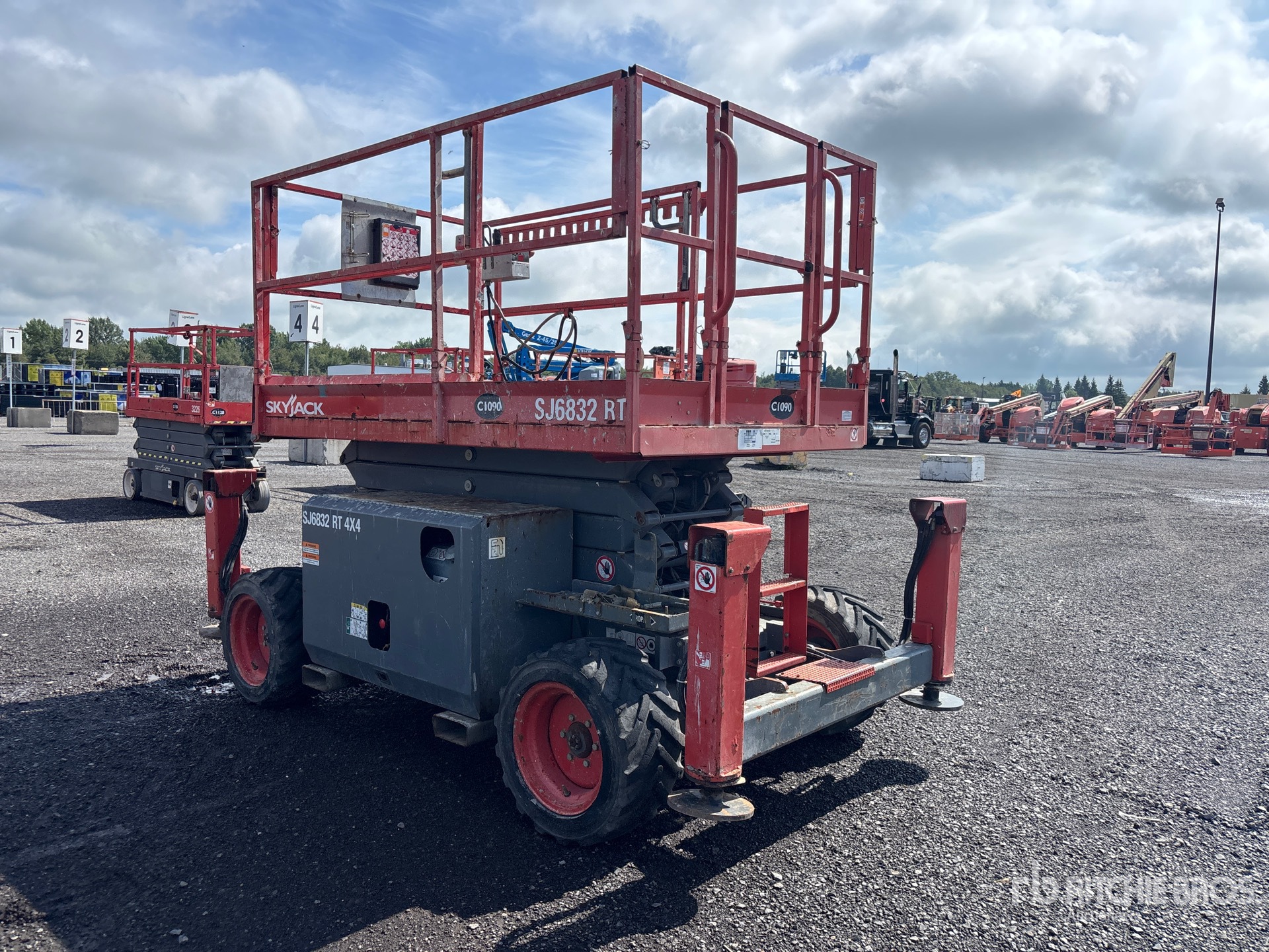2017 Skyjack SJ6832 RT