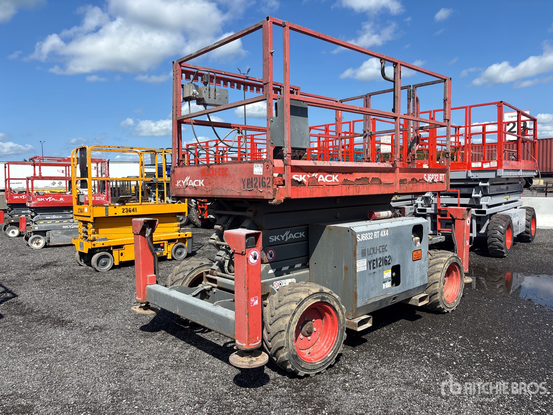 Photo of 2018 Skyjack SJ6832RT