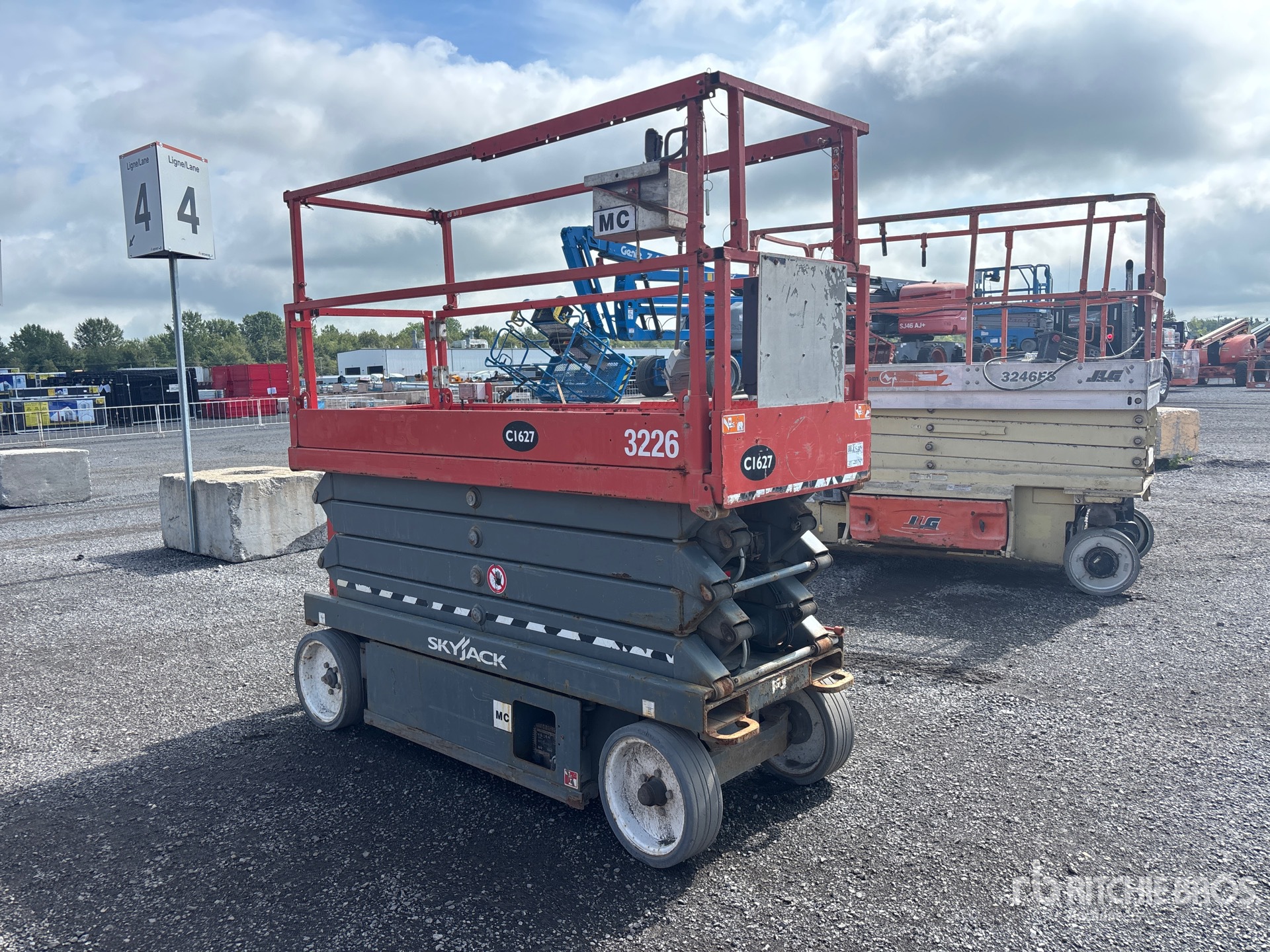 2017 Skyjack SJIII3226