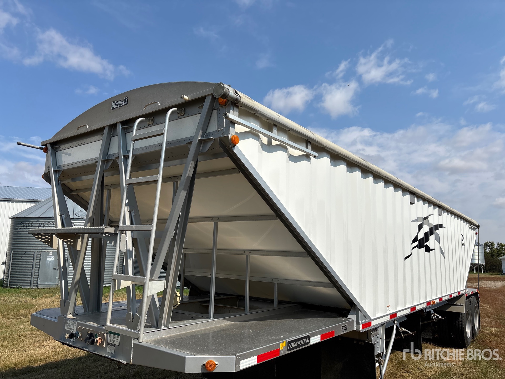 2012 Load King  35 FT T/A