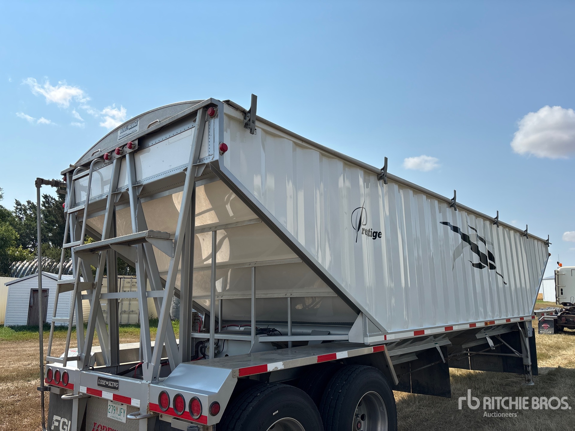 2012 Load King  35 FT T/A