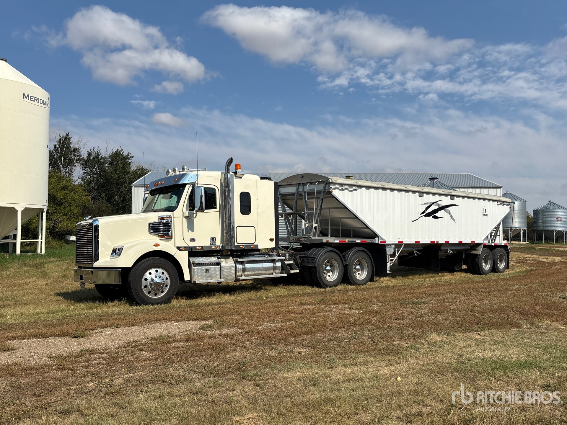 2016 Freightliner 122SD