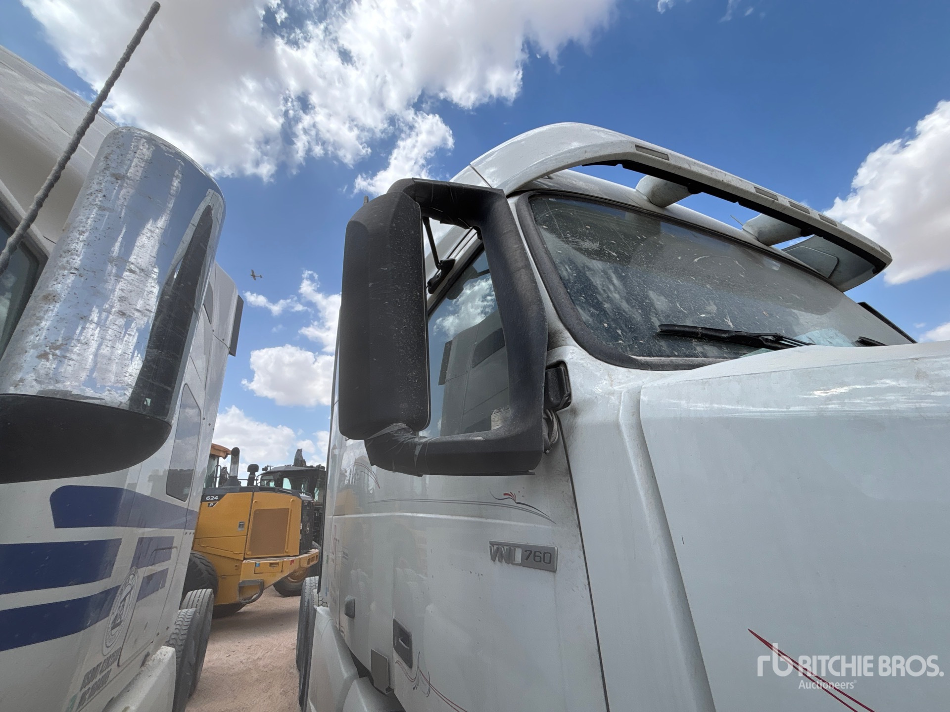 2023 Volvo VNL760