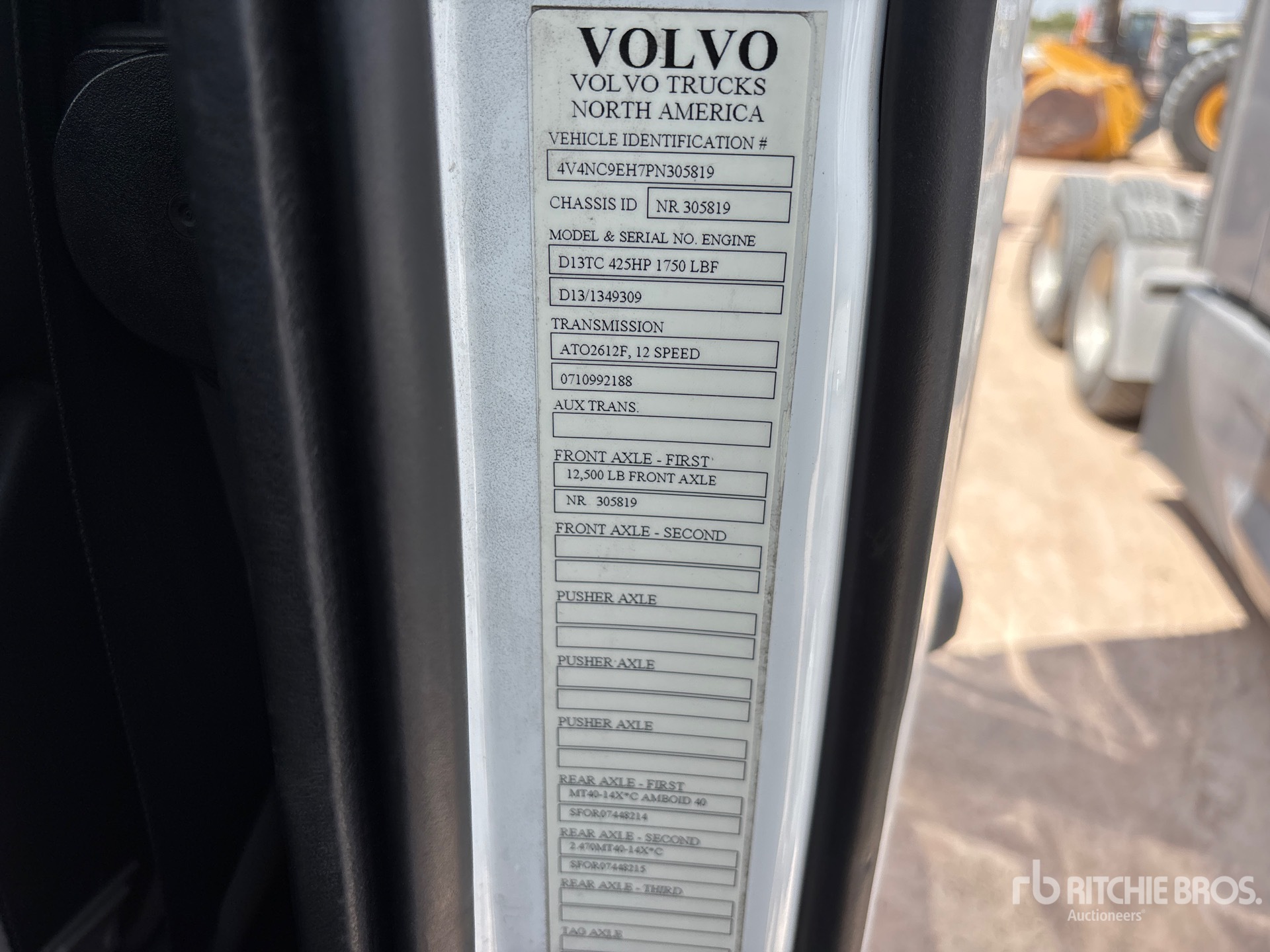 2023 Volvo VNL760