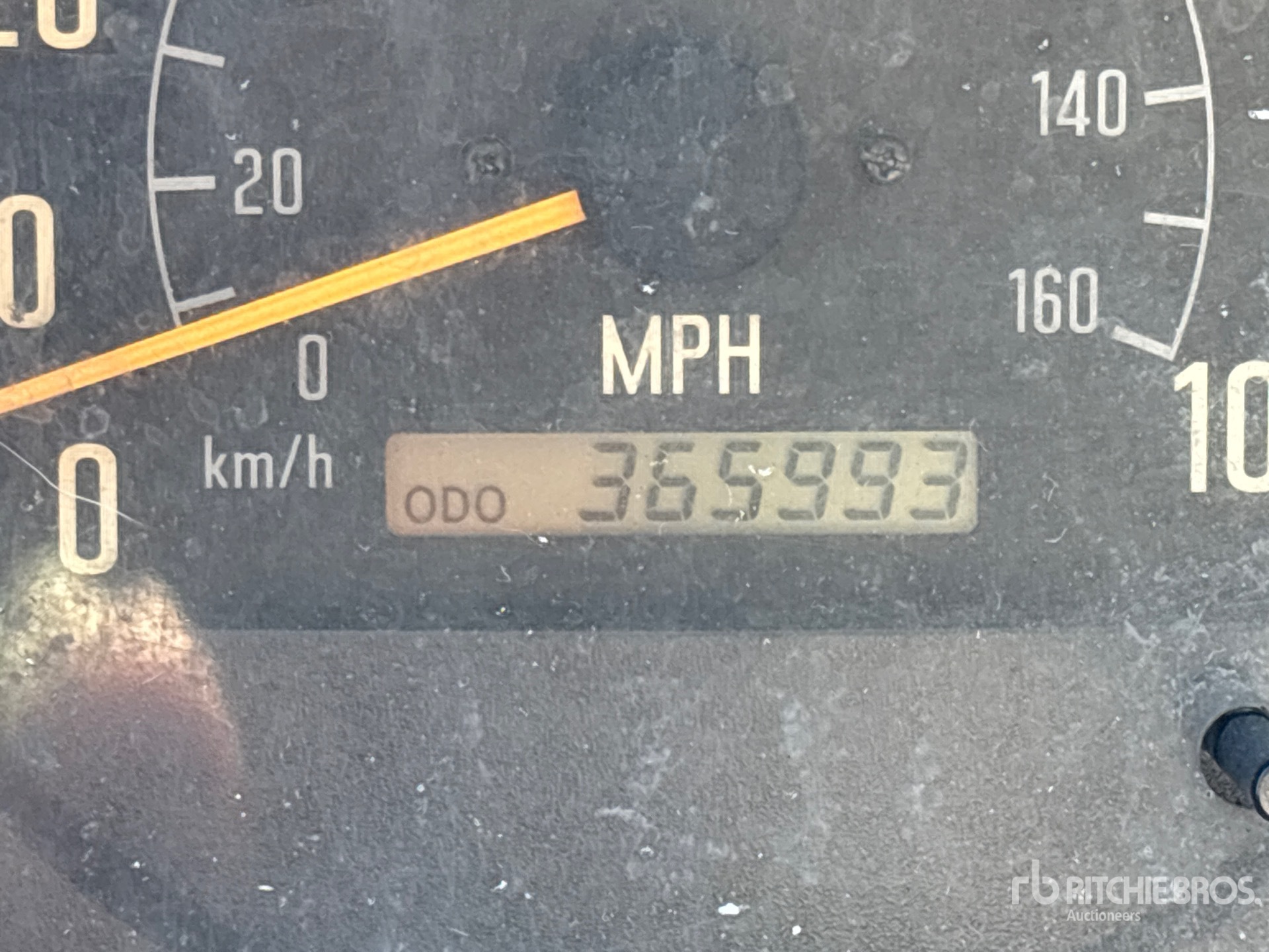 2003 Isuzu NPR HD