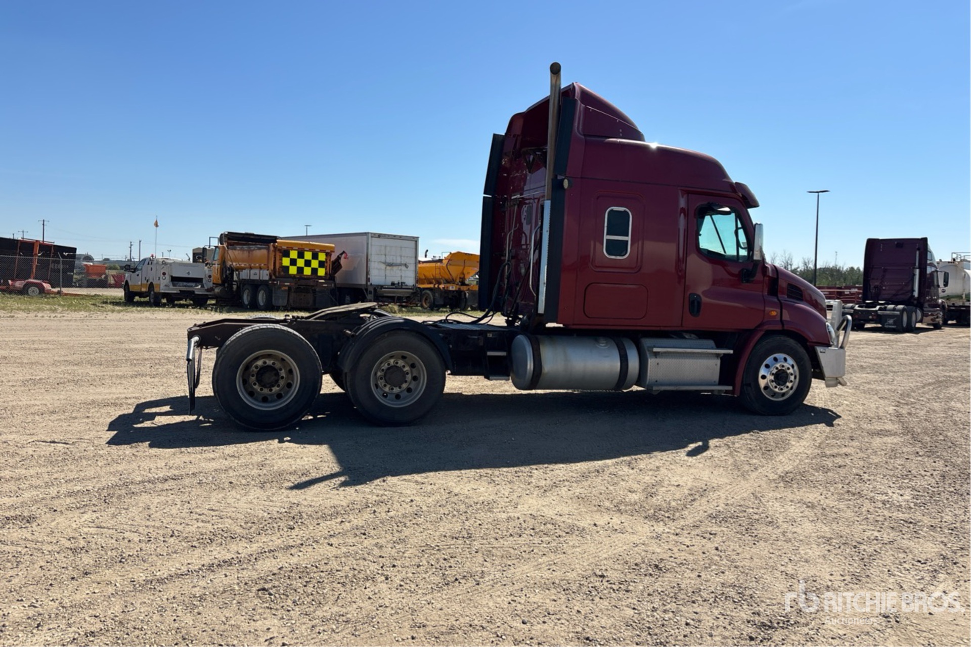 2015 Freightliner CASCADIA 113