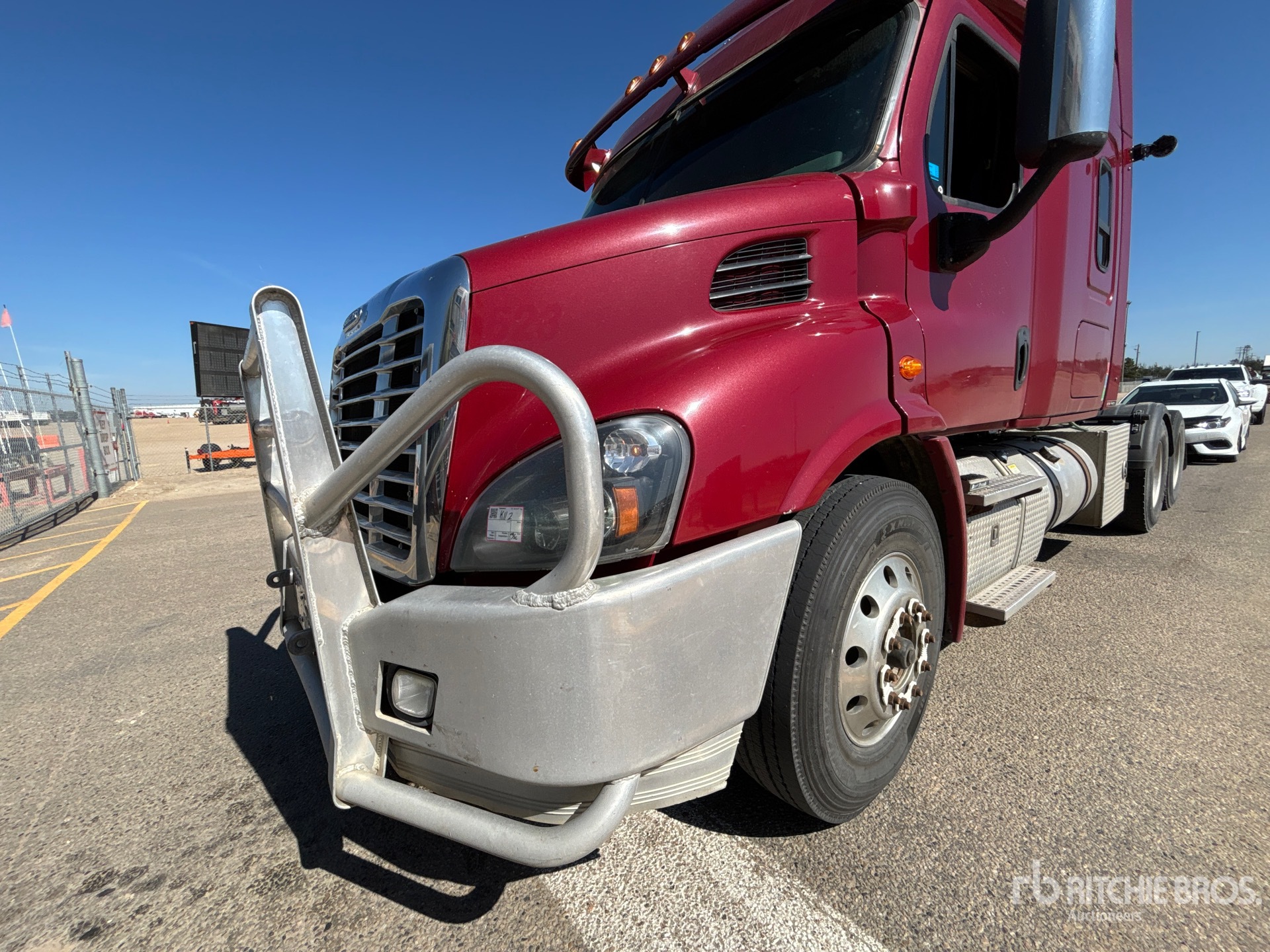 2016 Freightliner CASCADIA 113