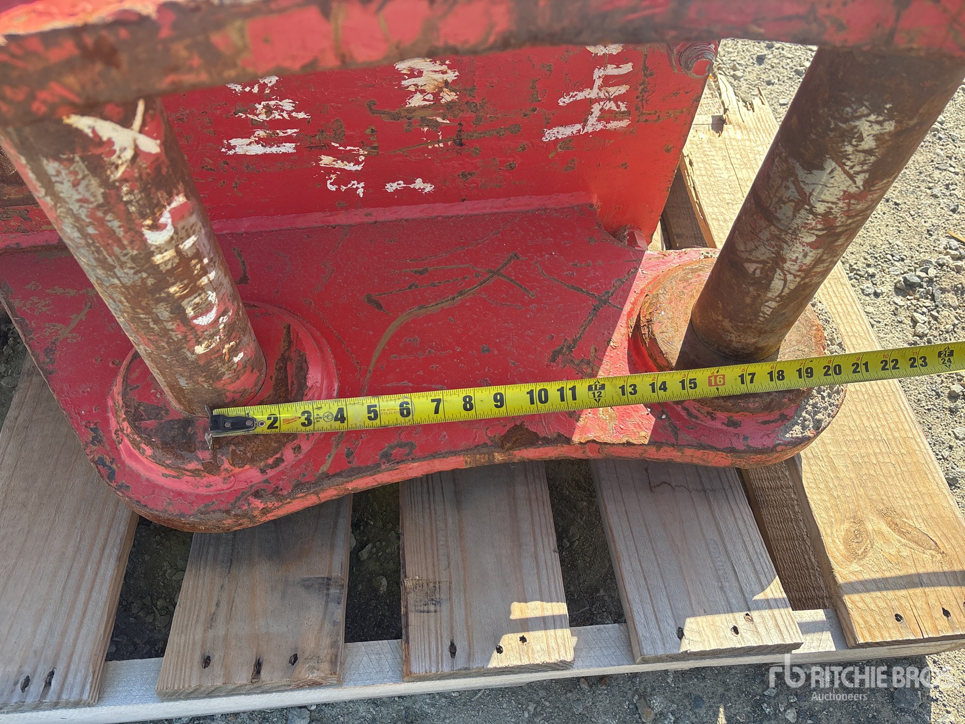 2015 Rockland 24 IN - FITS CAT 320
