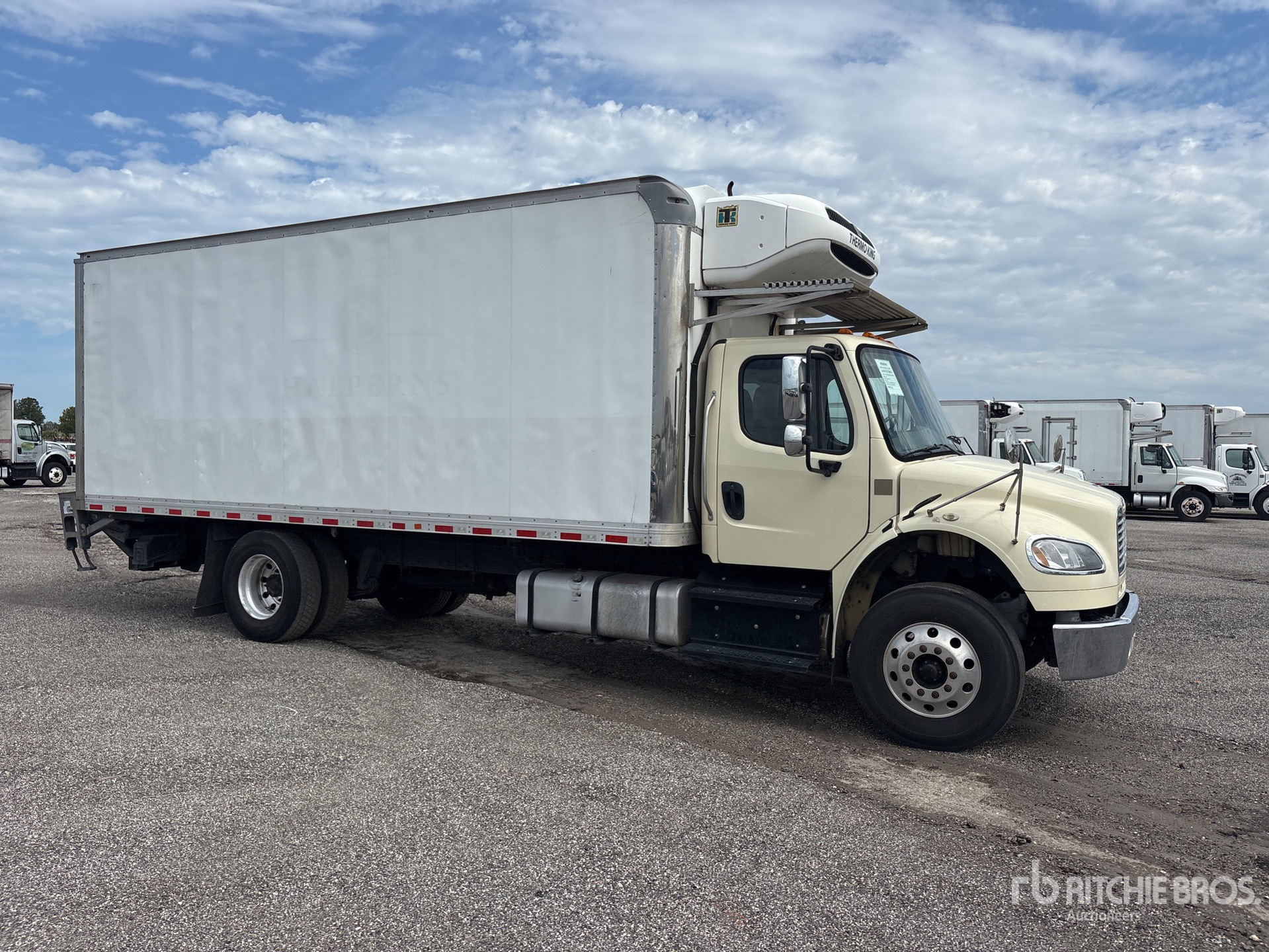 2019 Freightliner M2 106