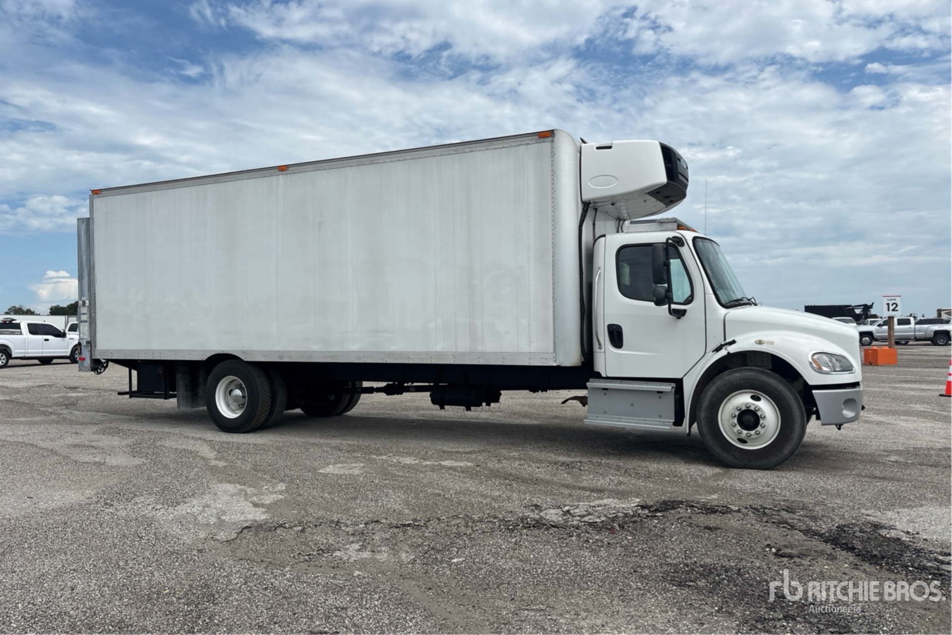2019 Freightliner M2 106