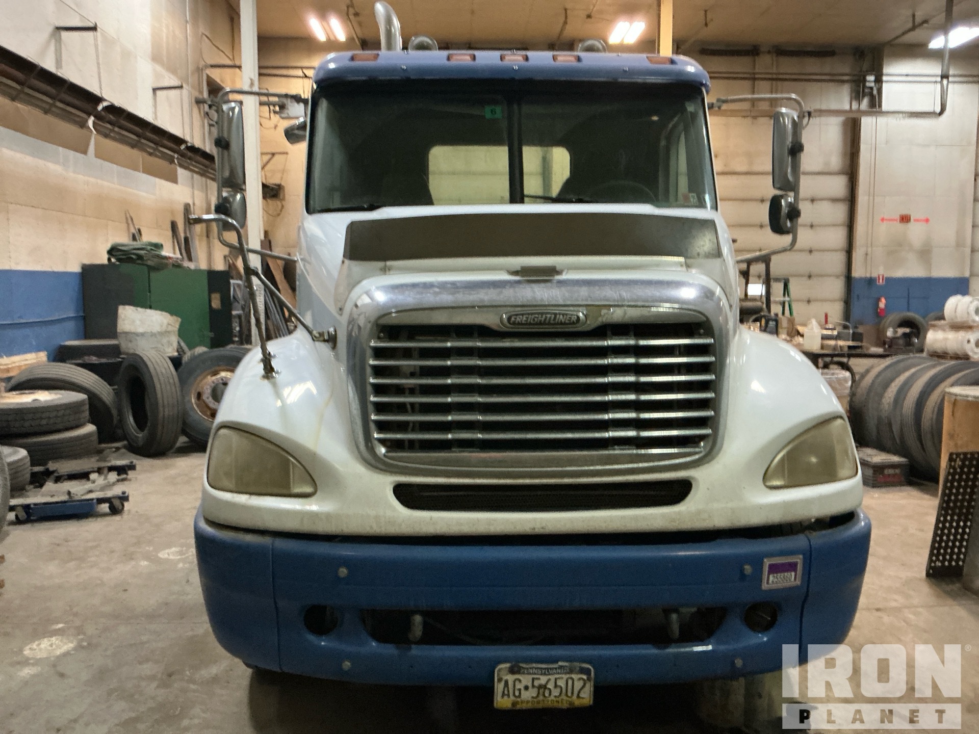 2004 Freightliner COLUMBIA 112