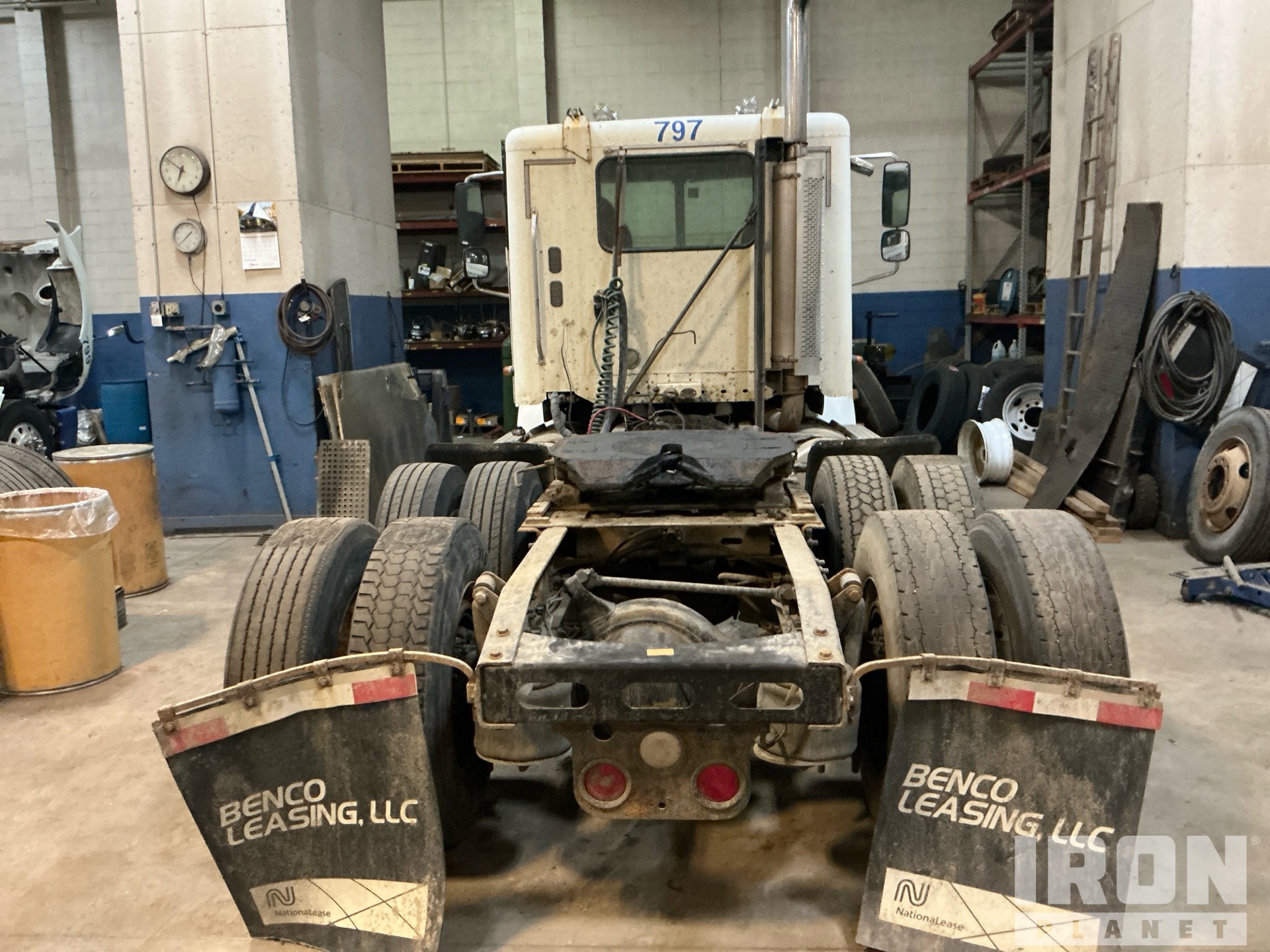 2004 Freightliner COLUMBIA 112